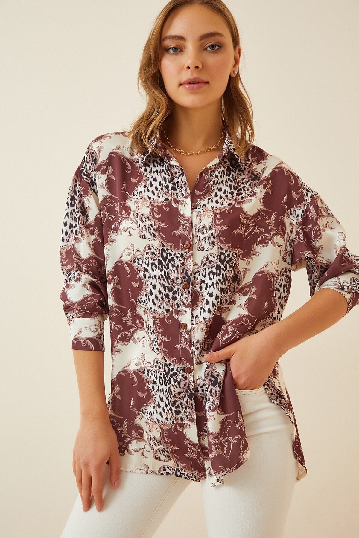 Kadın Kahve Dökümlü Desenli Saten Yüzeyli Oversize Gömlek HZL22S-BD140051