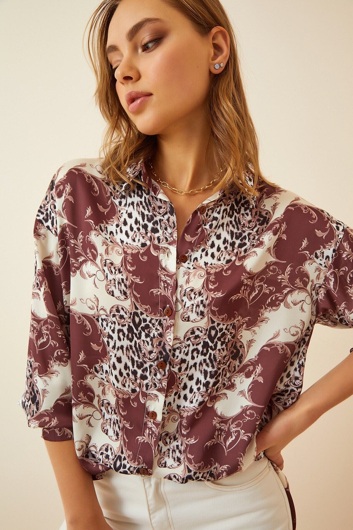 Kadın Kahve Dökümlü Desenli Saten Yüzeyli Oversize Gömlek HZL22S-BD140051