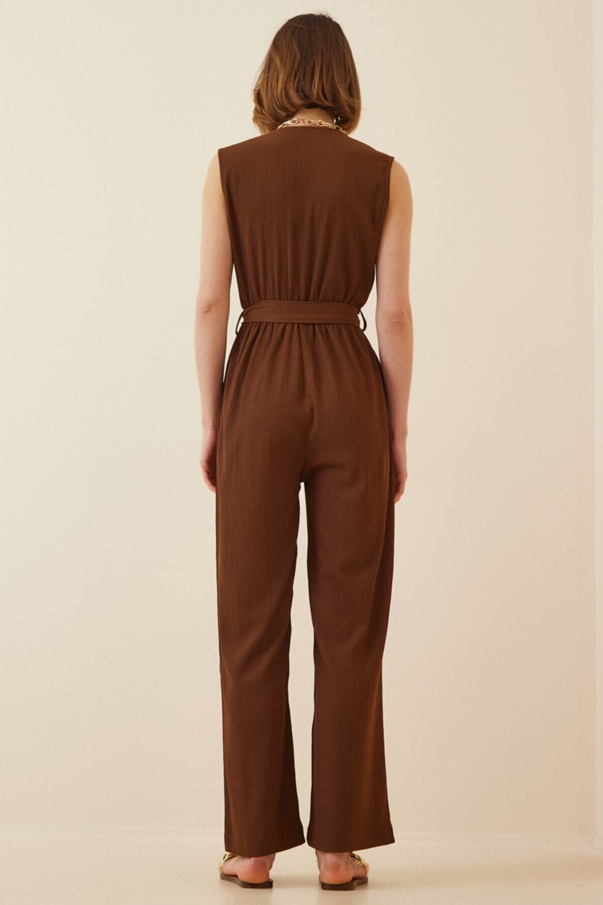 Kadın Kahverengi Beli Lastikli Derin Kruvaze V Yaka Kemerli Örme Tulum HZL22S-BD170211