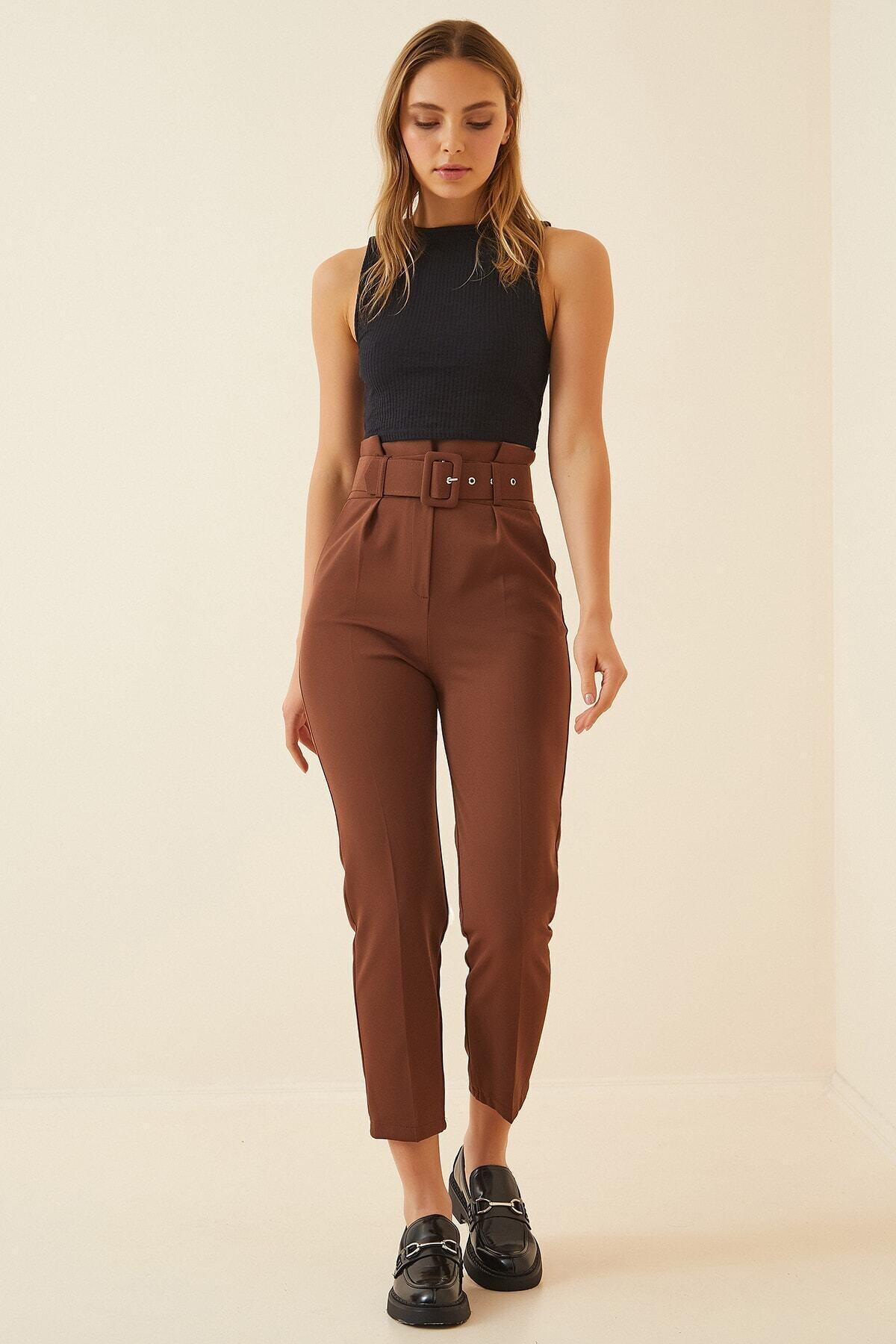 Kadın Kahverengi Yüksek Bel Kemerli Kumaş Pantolon HZL22W-BD164641