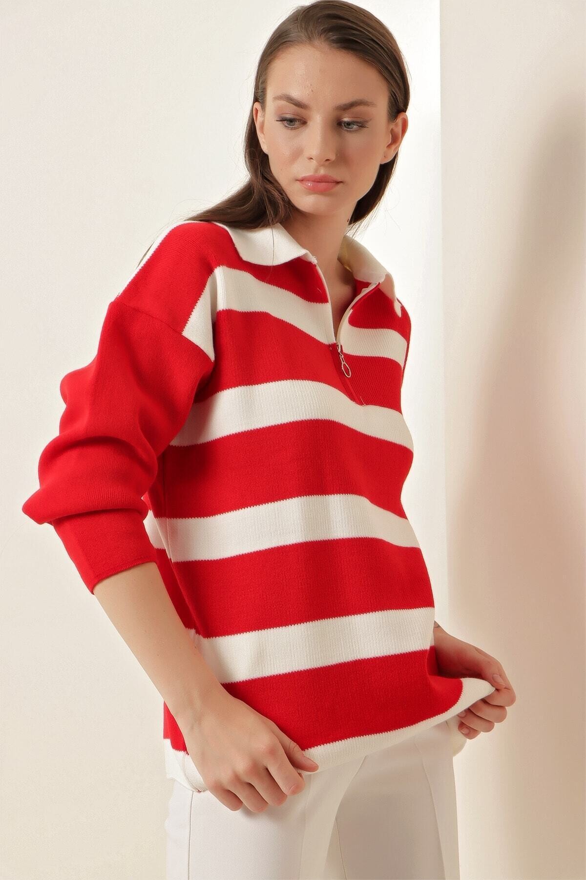 Kadın Kırmızı Çizgili Polo Yaka Fermuarlı Oversize Triko Kazak Hzl23w-bd145121