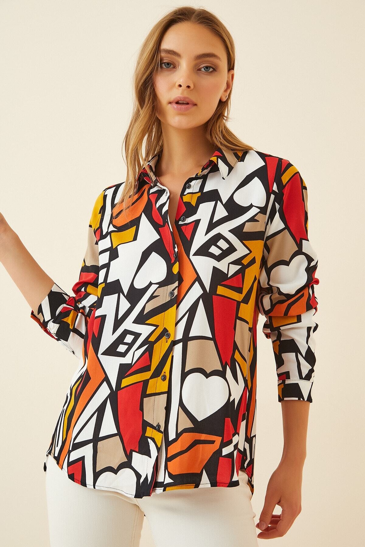 Kadın Kırmızı Siyah Geometrik Desenli Uzun Kolllu Oversize Viskon Gömlek HZL22S-BD137851