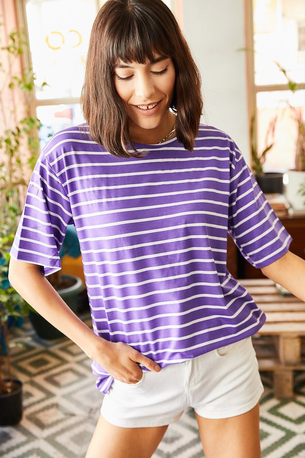 Kadın Lila Çizgili Rahat Oversize T-shirt HZL22S-GM122521