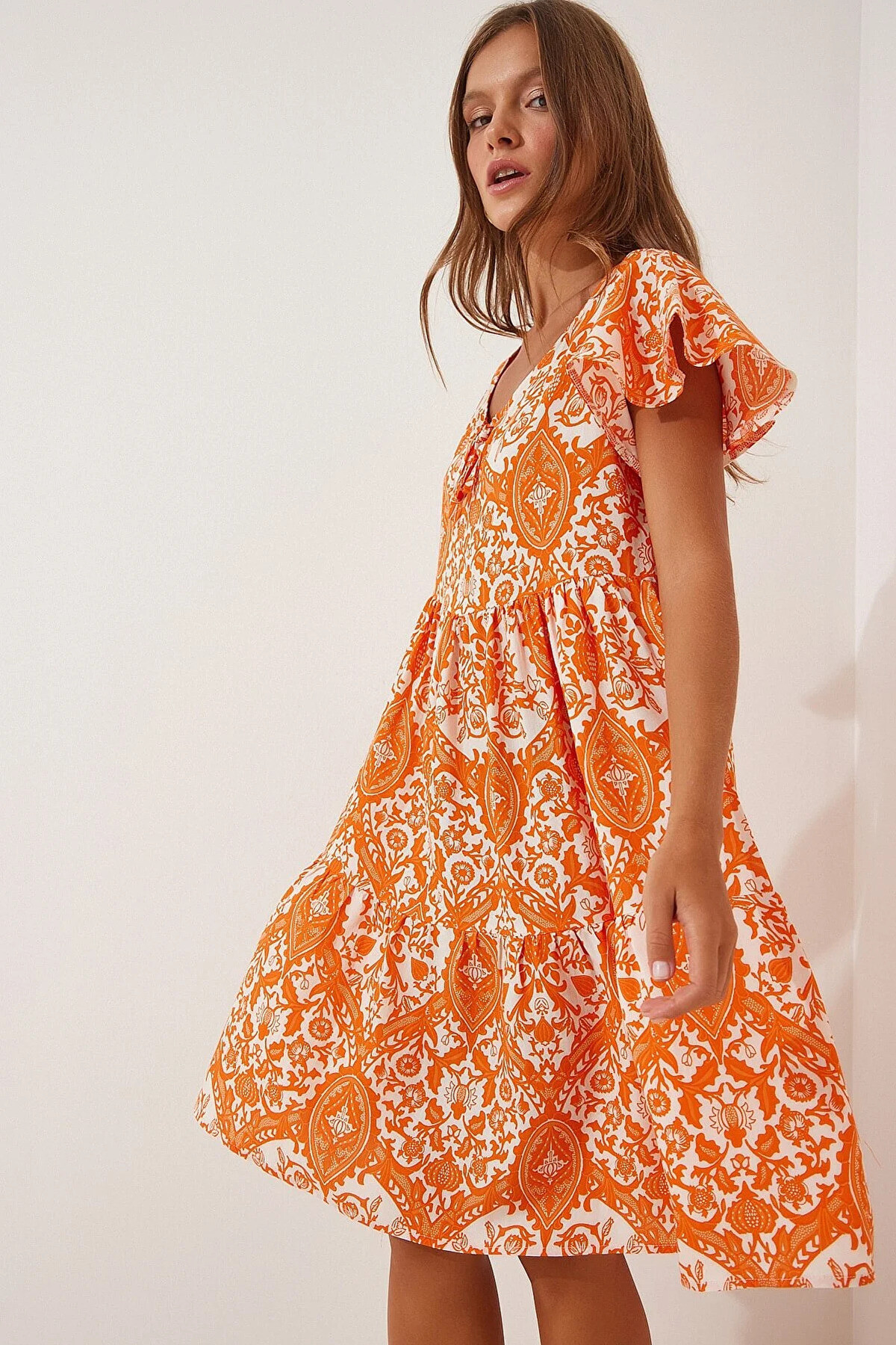 Kadın Oranj Etnik Desenli V Yaka Yazlık Viskon Kısa Elbise HZL22S-BD123521