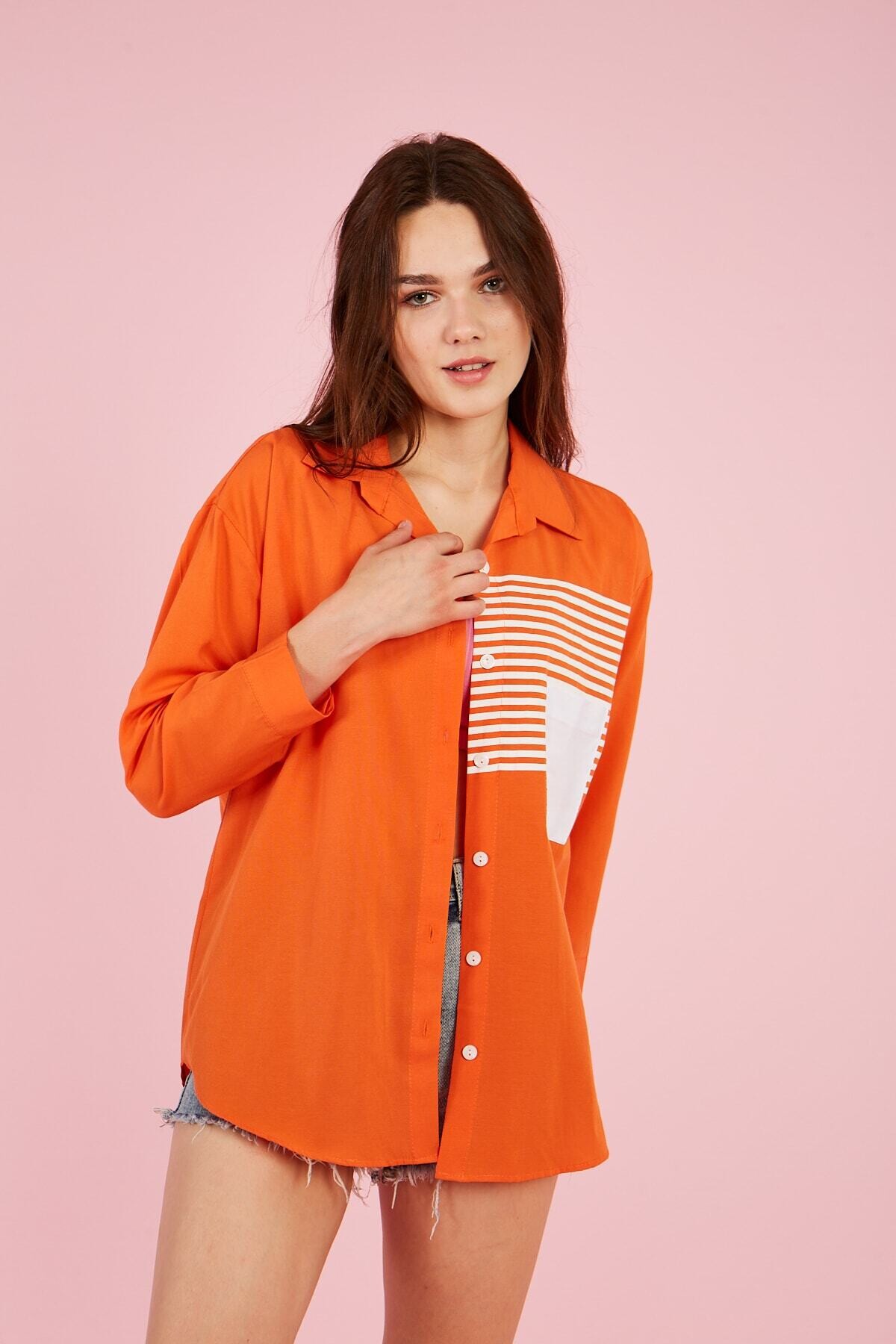 Kadın Oranj Renk Bloklu Cep Detaylı Oversize Poplin Basic Gömlek HZL22S-BD1201181