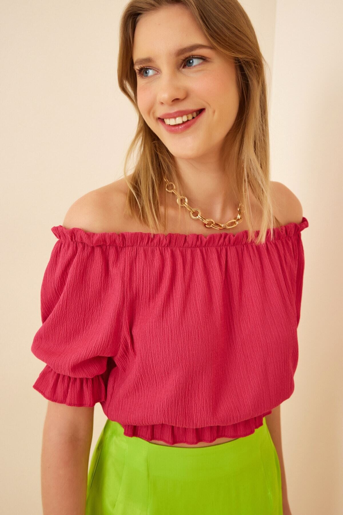 Kadın Pembe Carmen Yaka Bel-Yaka Büzgülü Crop Bluz HZL22S-BD104281