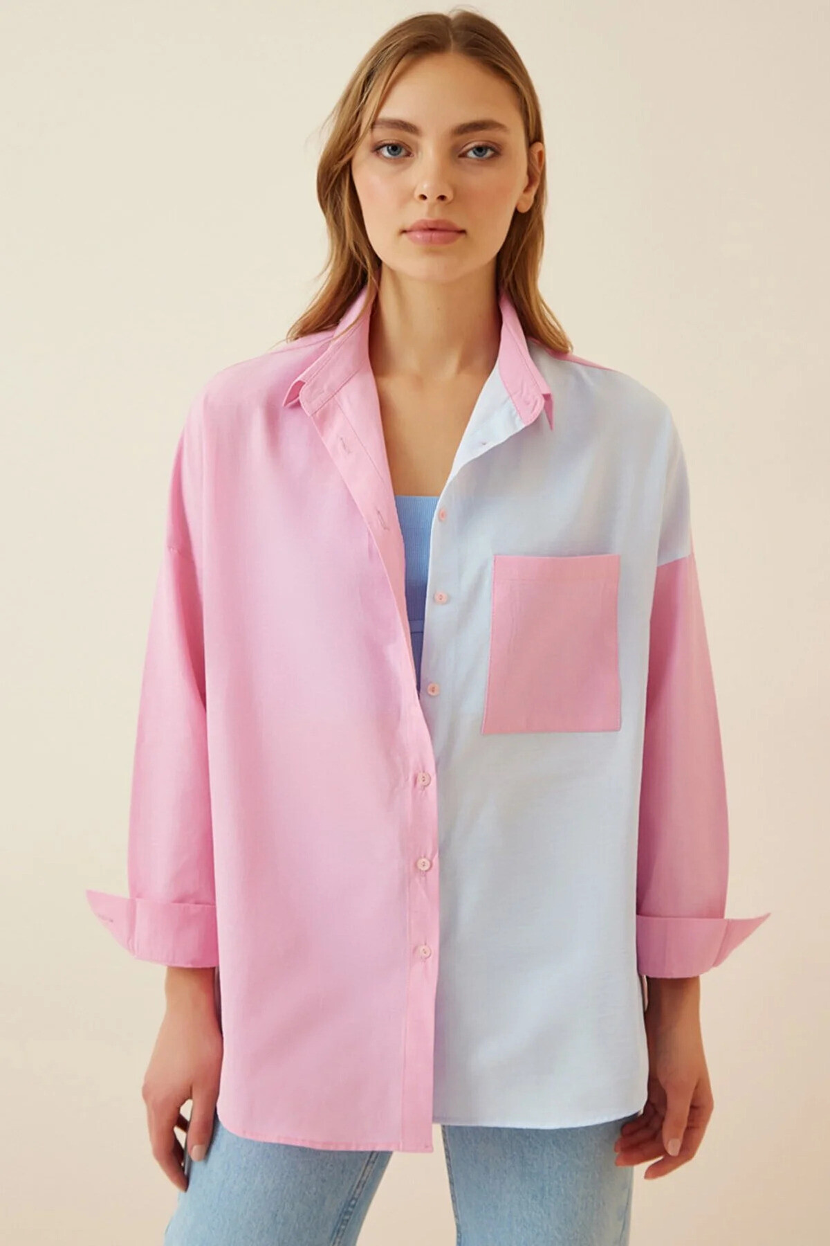 Kadın Pembe Mavi Renk Bloklu Oversize Poplin Basic Gömlek HZL22S-BD1201161