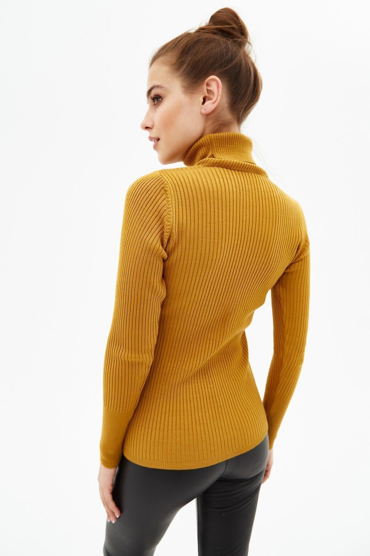 Kadın Safran Boğazlı Fitilli Triko Balıkçı Yaka Kazak HZL22W-BD1445001