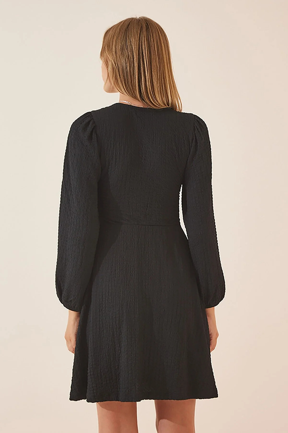 Kadın Siyah V Yaka Dokulu Likralı Uzun Kollu Anvelop Örme Elbise HZL23W-BD123621