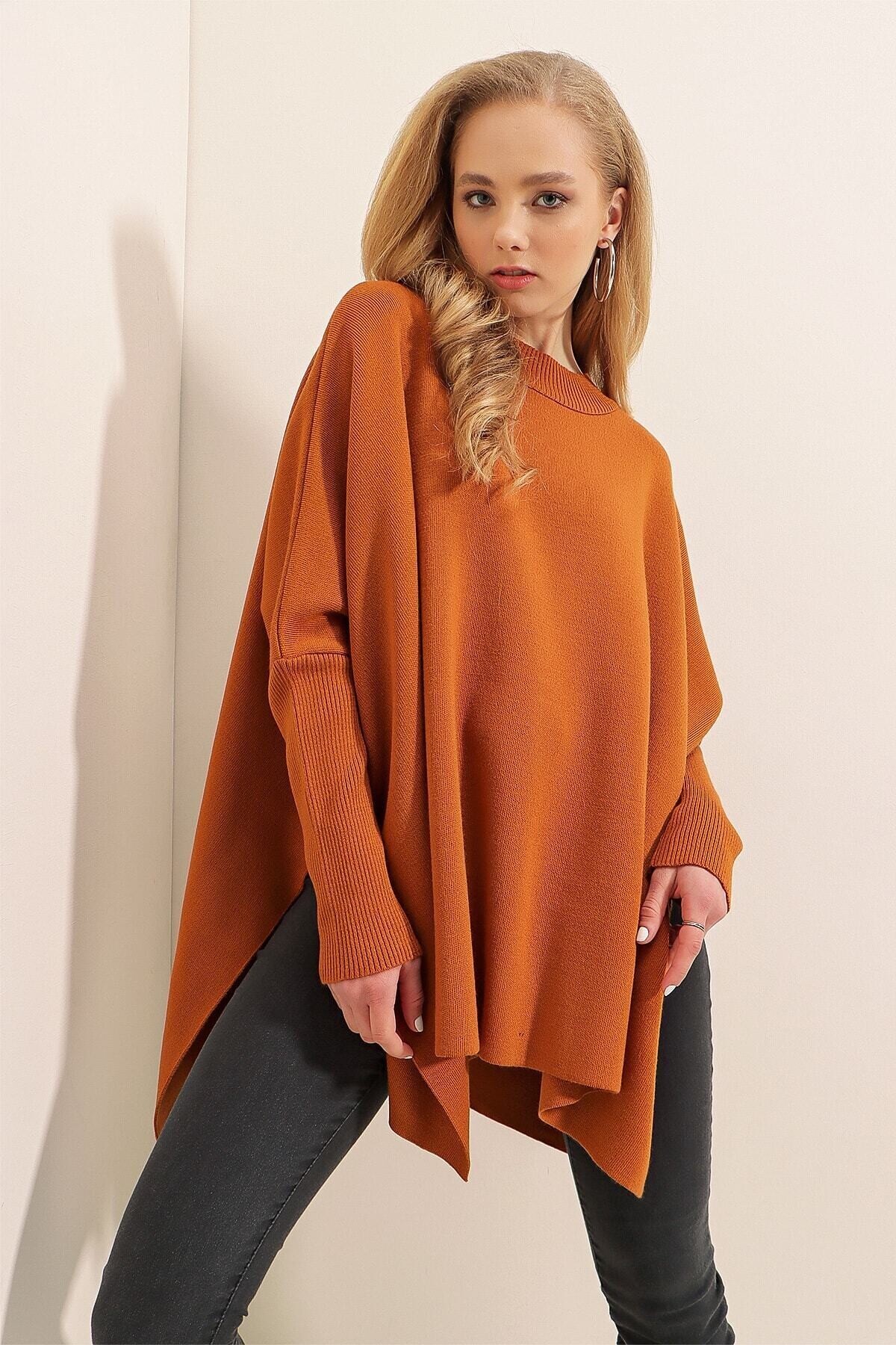 Kadın Taba Oversize Yırtmaçlı Panço Triko Kazak  HZL23W-BD1100761