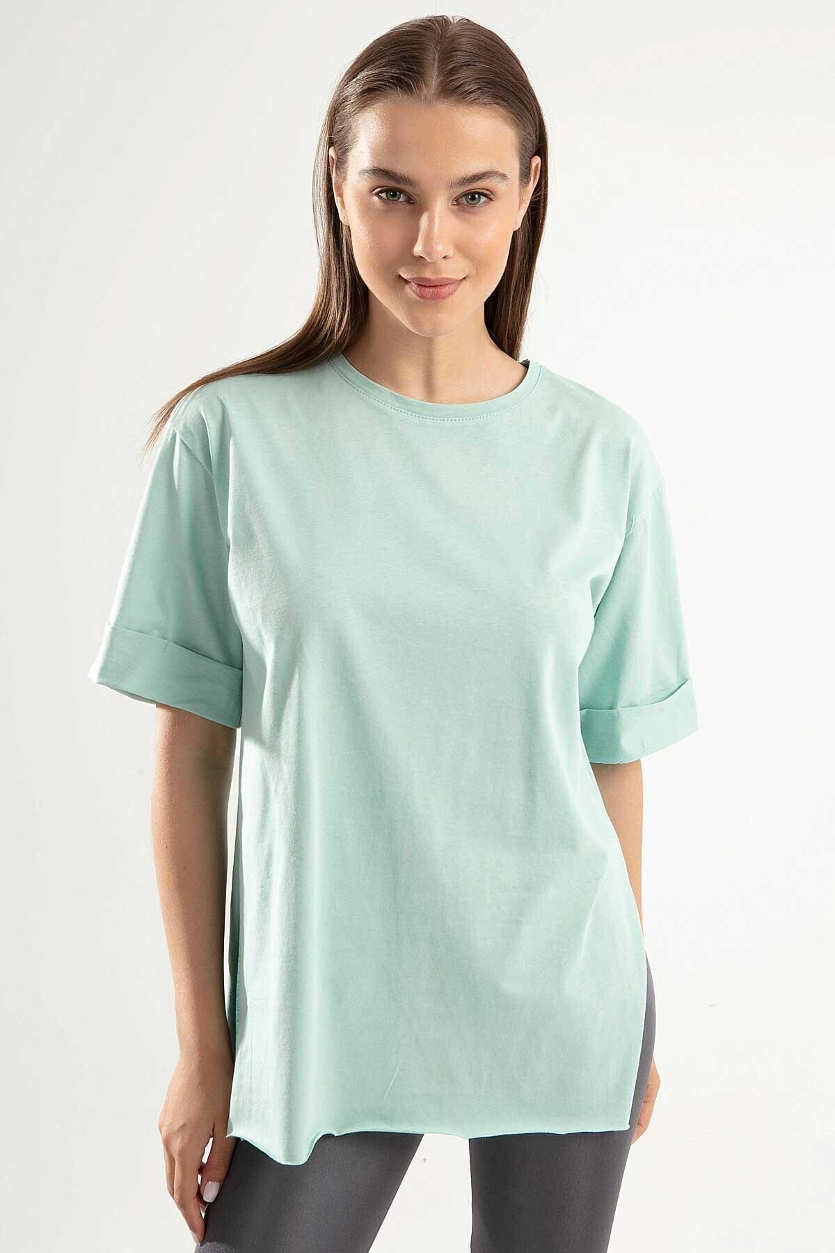 Kadın Yeşil Bisiklet Yaka Yandan Yırtmaçlı Kolu Katlı Oversize Örme T-Shirt HZL22S-BD143251