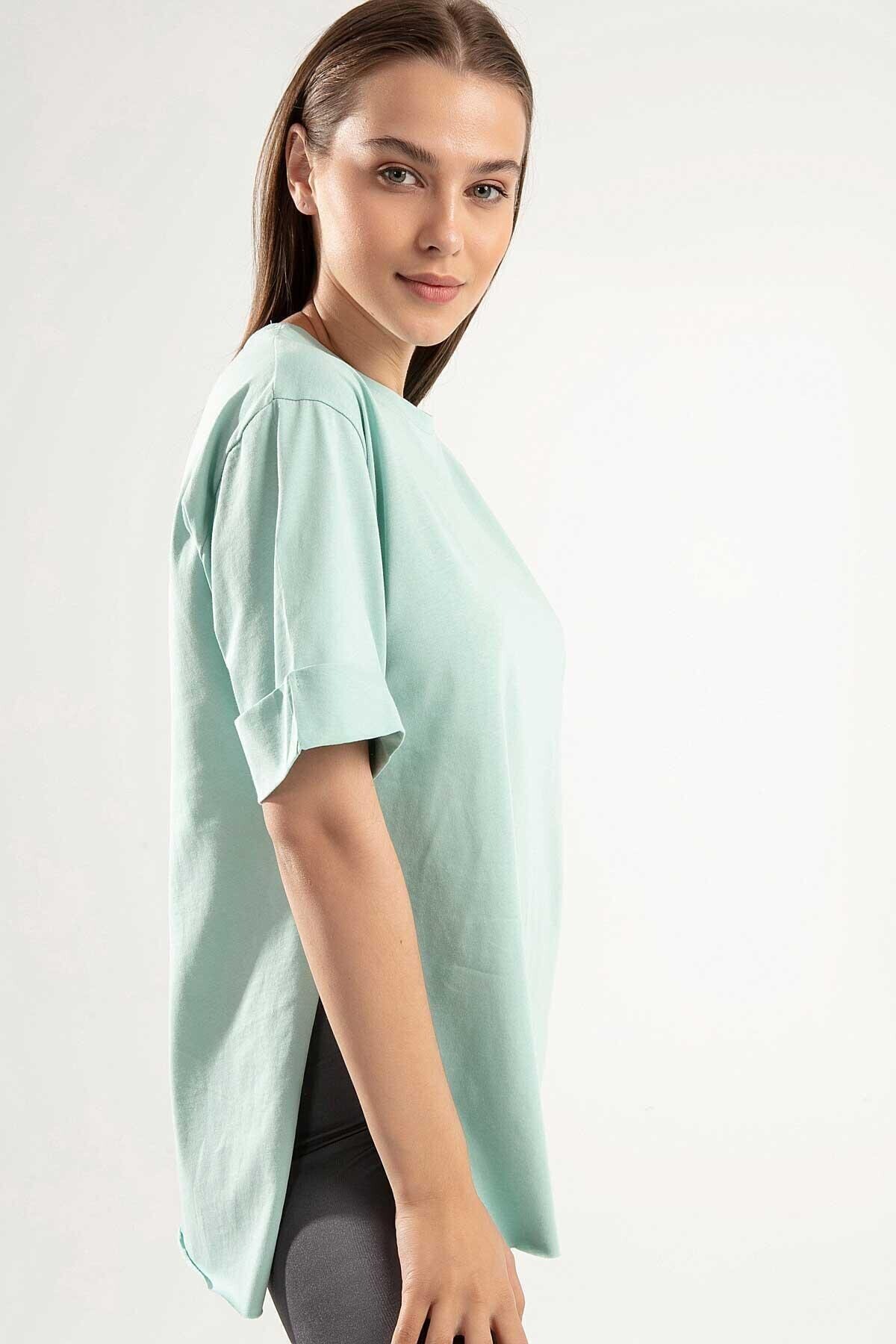 Kadın Yeşil Bisiklet Yaka Yandan Yırtmaçlı Kolu Katlı Oversize Örme T-Shirt HZL22S-BD143251