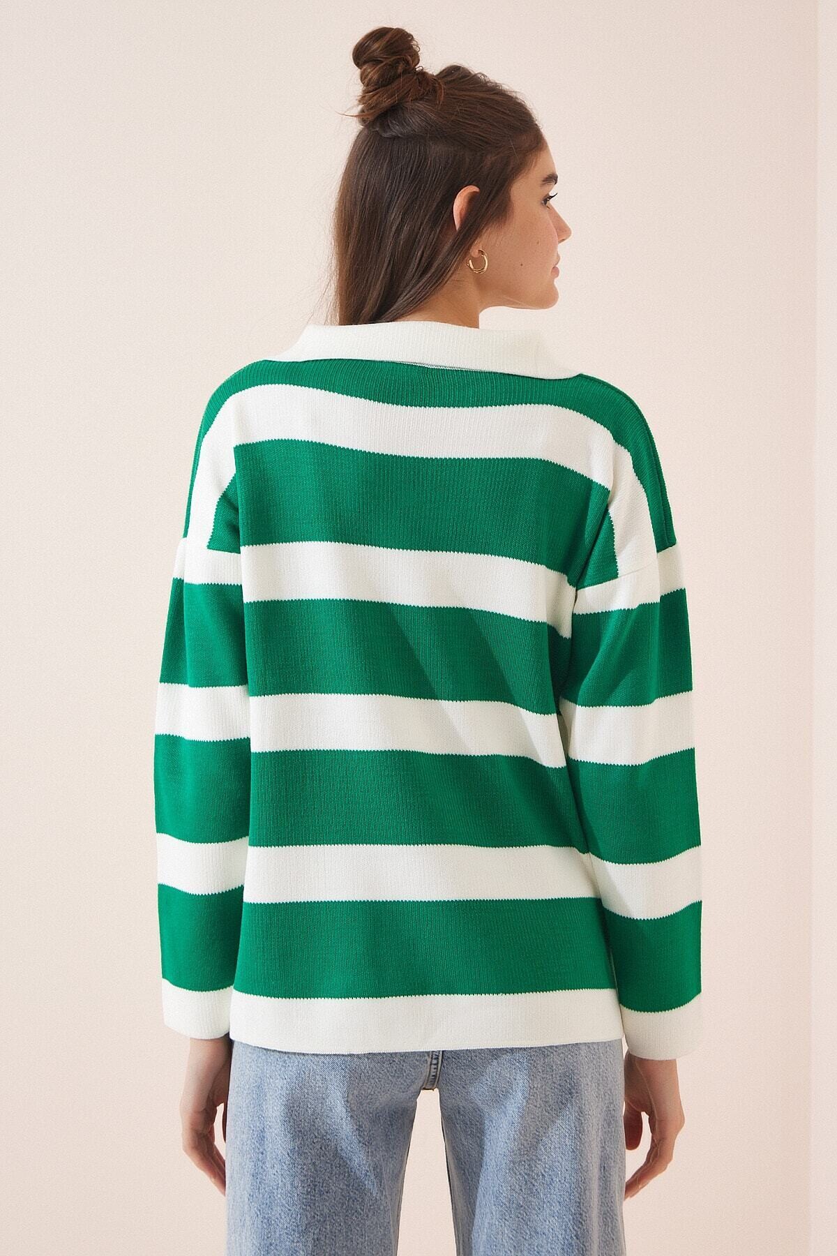 Kadın Yeşil V Yaka Çizgili Polo Yaka Oversize Triko Kazak  HZL23W-BD1101081