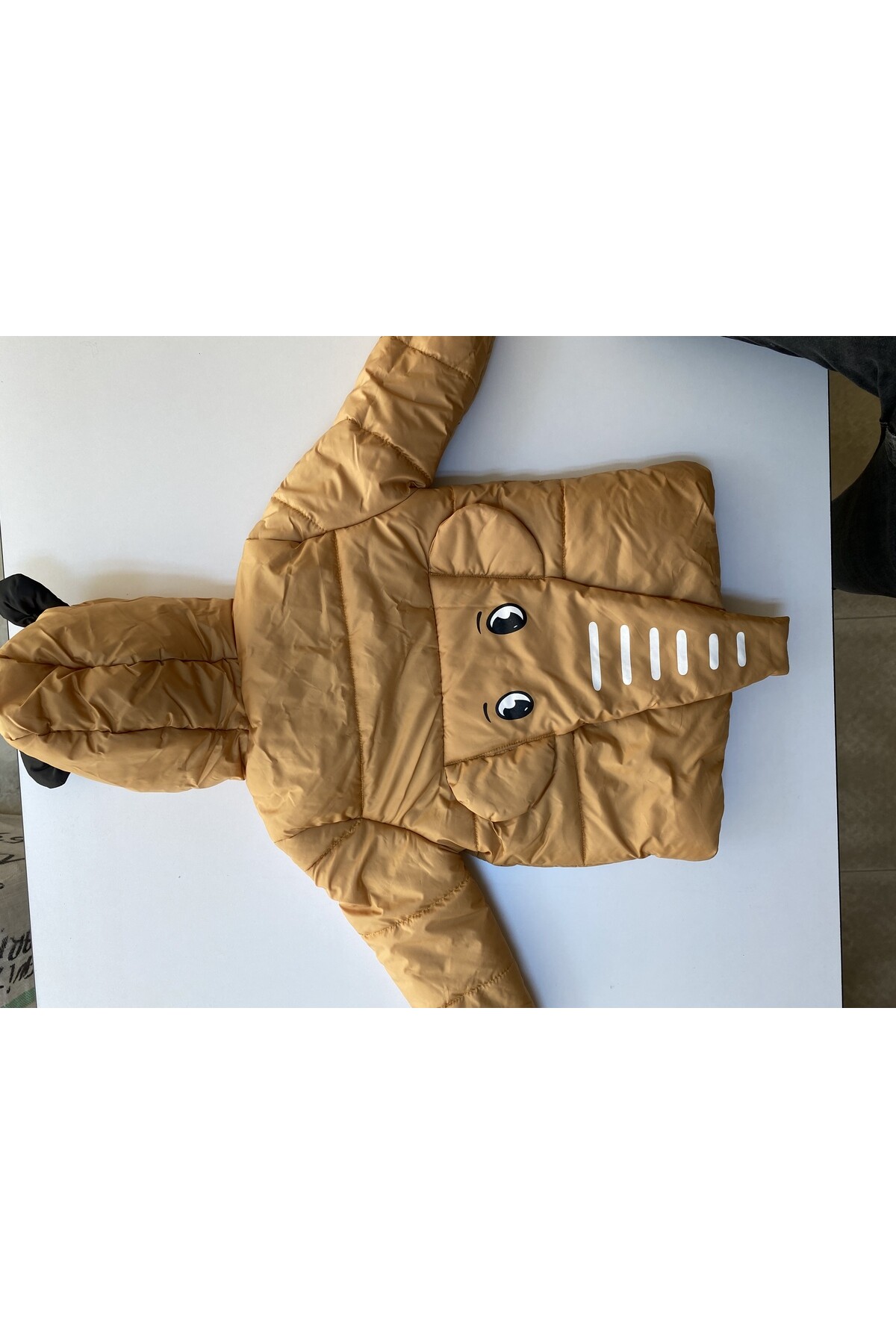 Çocuk Kaban 1-5 Yaş Kışlık Şişme Astarlı Kapüşonlu Arkasında Fil Figürlü Hardal Mont HZL22W-M21316