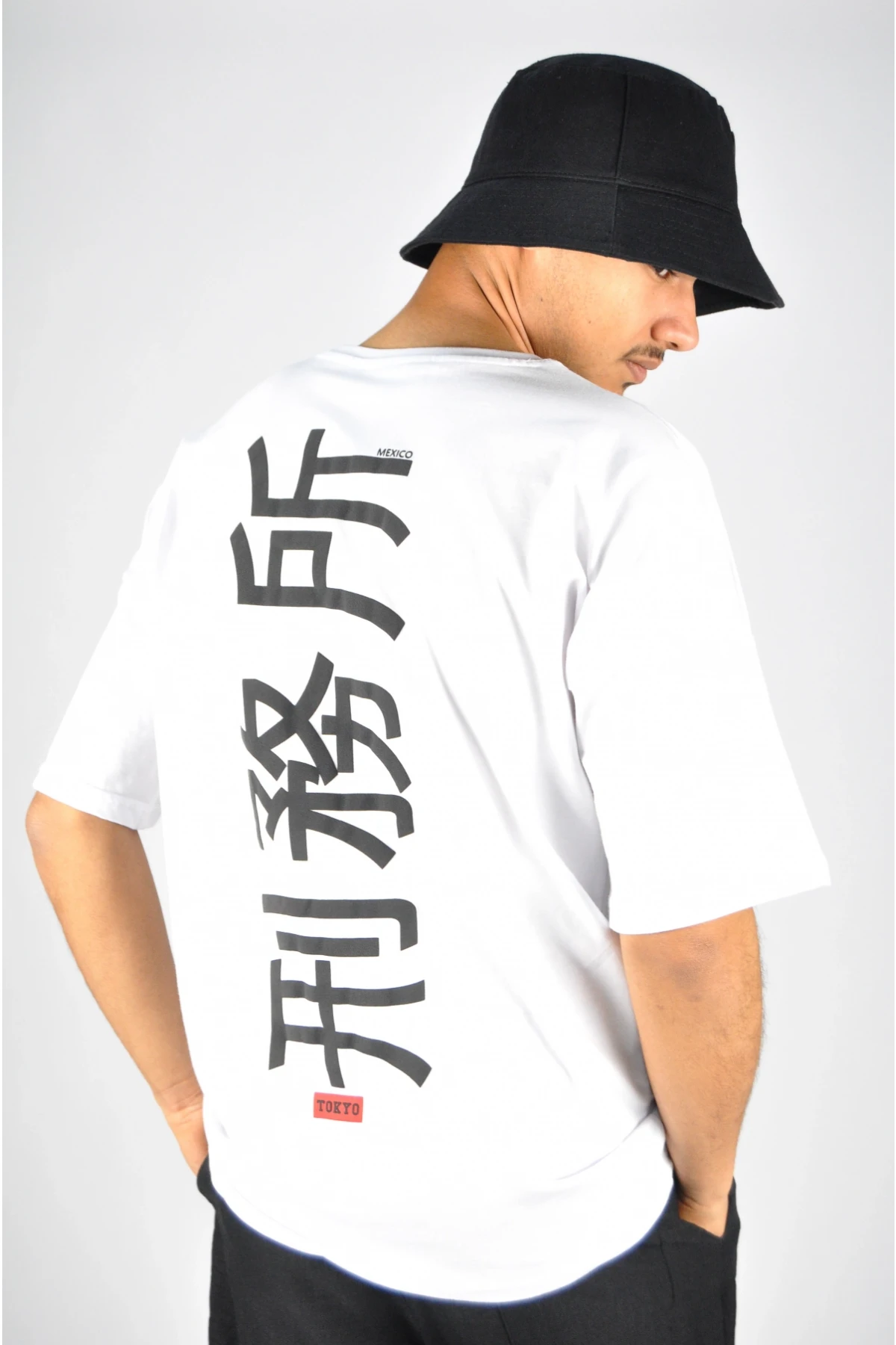 Erkek Beyaz Japonca Yazı Baskılı Oversize Örme T-shirt HZL23S-MXC130051