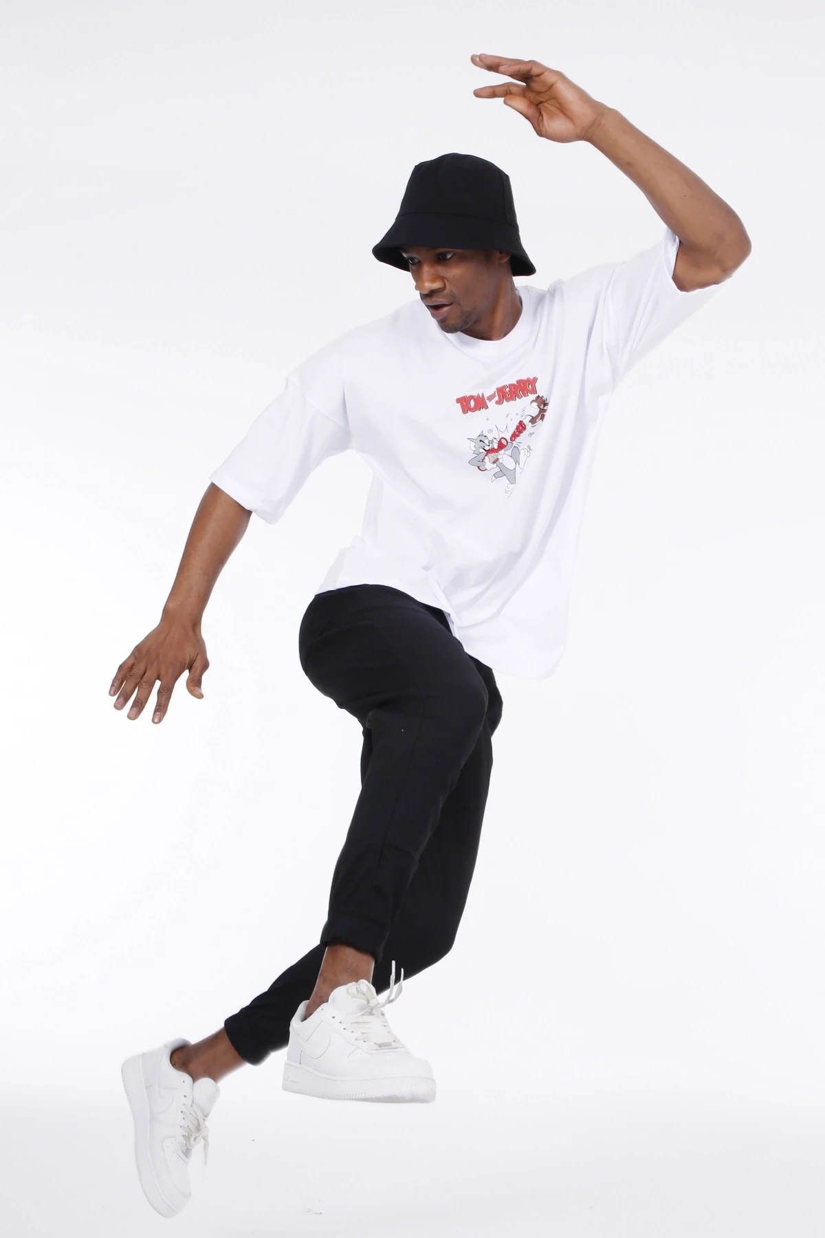 Erkek Beyaz Tom and Jerry Baskılı Oversize Örme T-shirt HZL23S-MXC130011