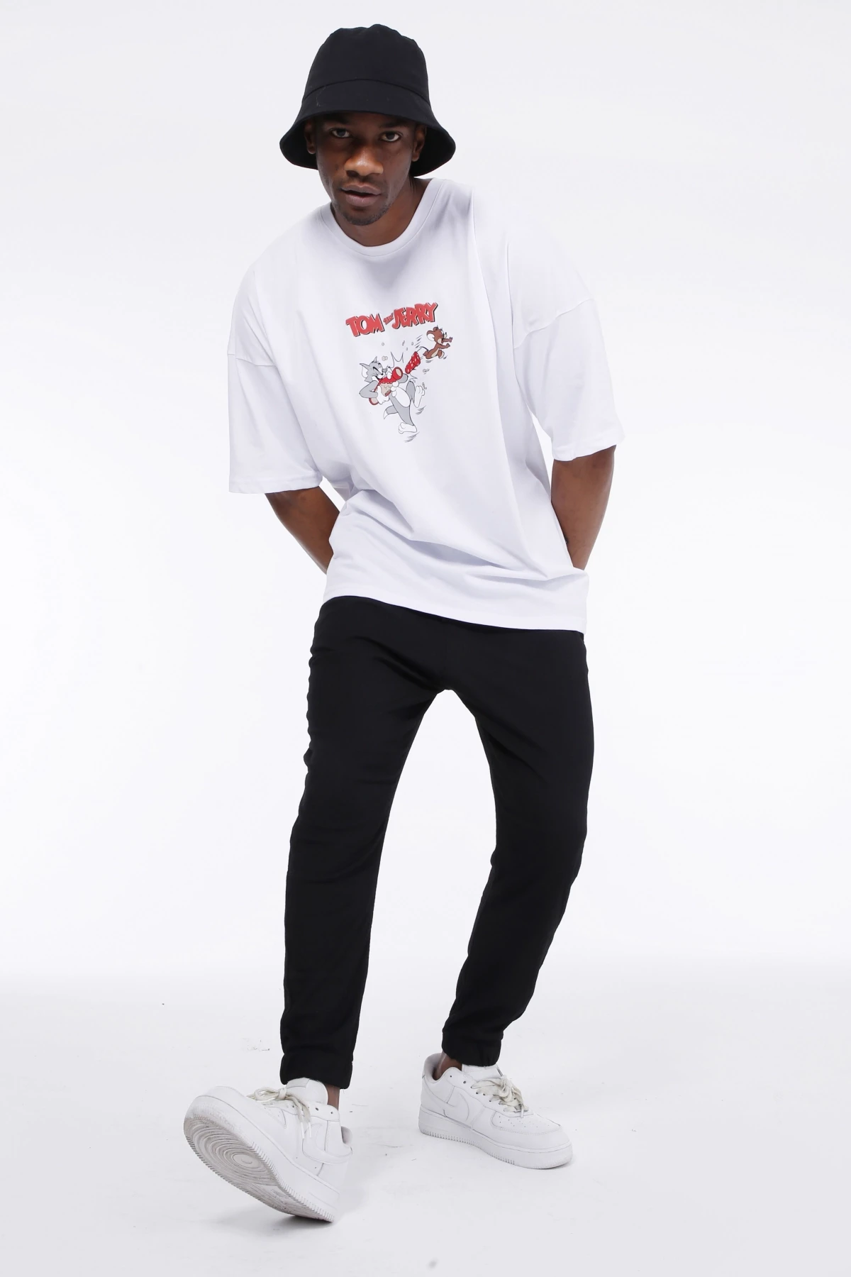 Erkek Beyaz Tom and Jerry Baskılı Oversize Örme T-shirt HZL23S-MXC130011