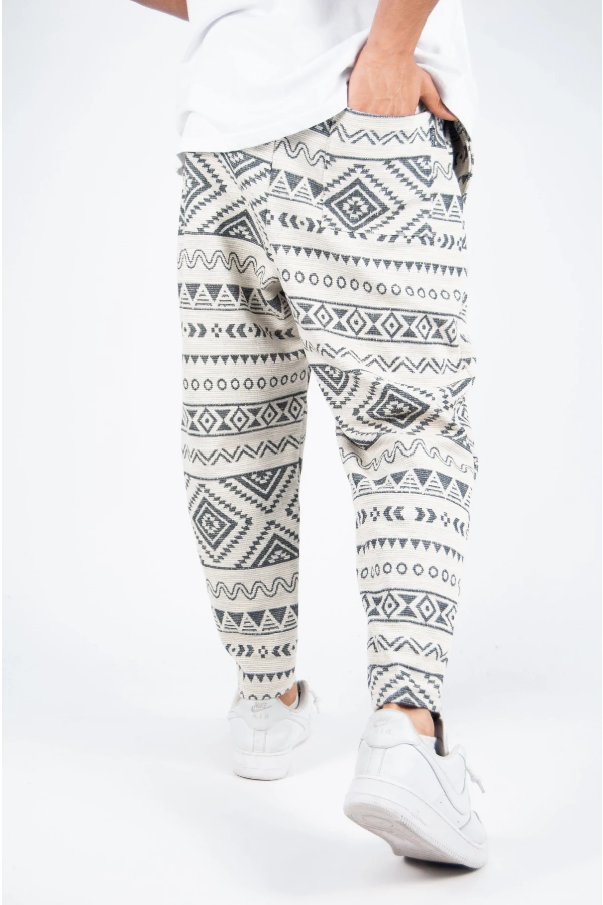 Erkek Ekru Gri Etnik Desenli Bol Kesim Şalvar Tip Eşofman Altı HZL23S-MXC17042-11