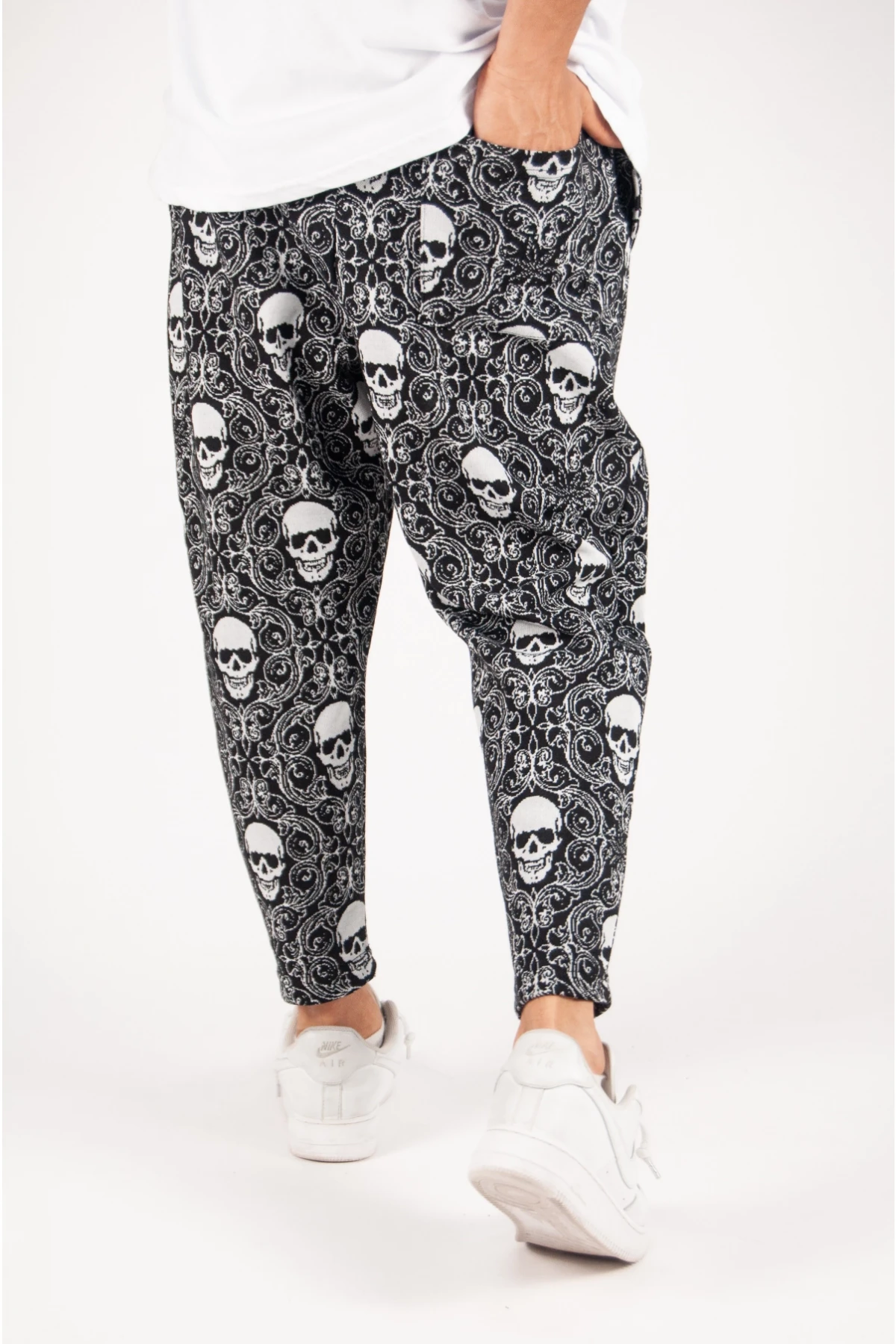 Erkek KuruKafa Desenli Siyah Beyaz Düz Kesim Eşofman Altı HZL24S-MXC170421