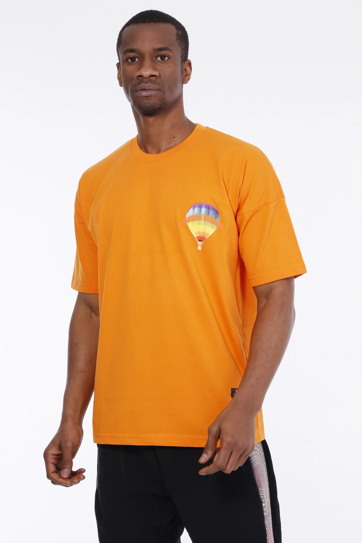 Erkek Oranj Balon Baskılı Oversize Örme T-shirt HZL23S-MXC130061