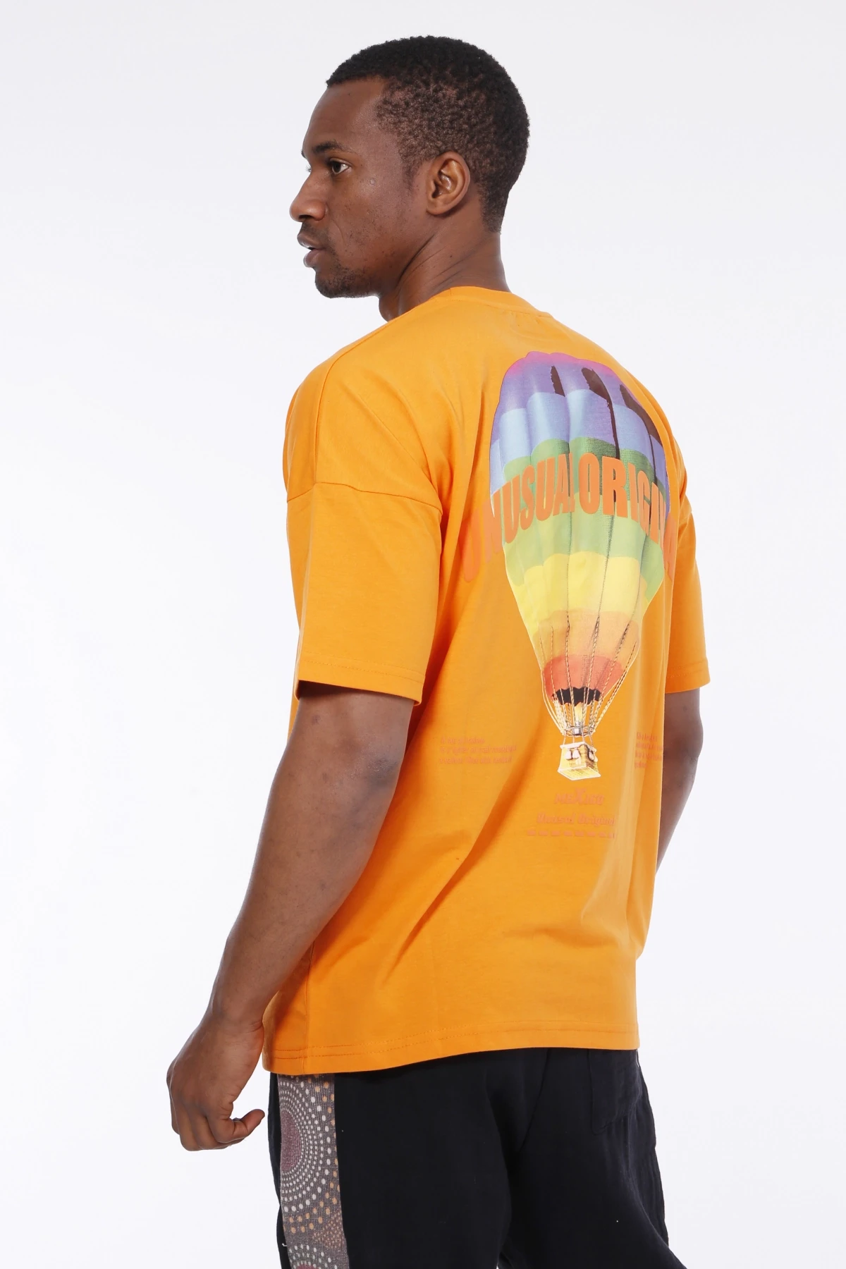Erkek Oranj Balon Baskılı Oversize Örme T-shirt HZL23S-MXC130061