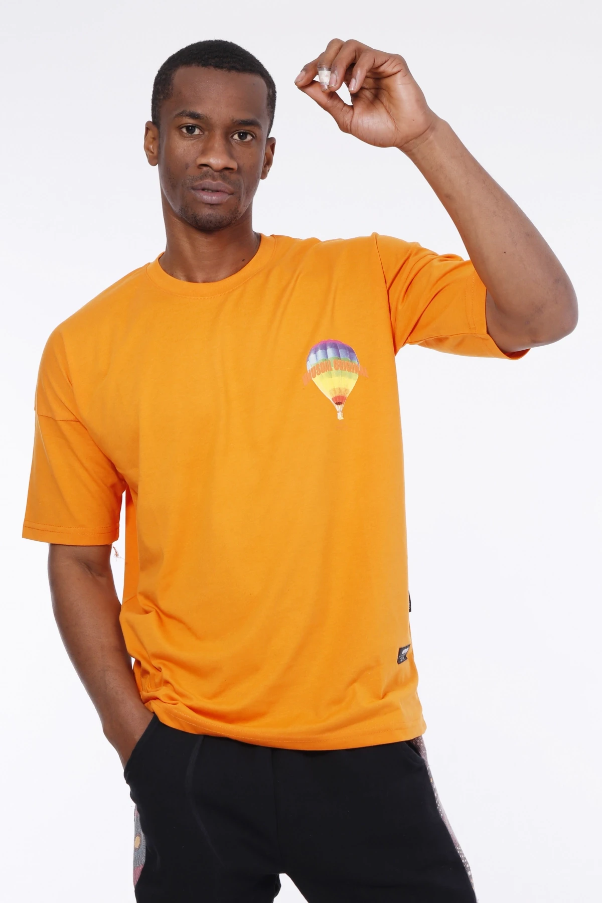 Erkek Oranj Balon Baskılı Oversize Örme T-shirt HZL23S-MXC130061