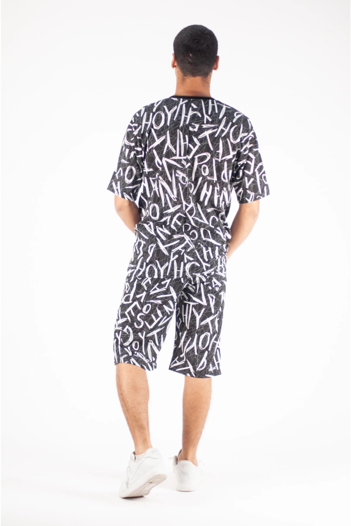 Erkek Siyah Beyaz Harf Desenli Alt Üst İkili Takım HZL23S-MXC132031