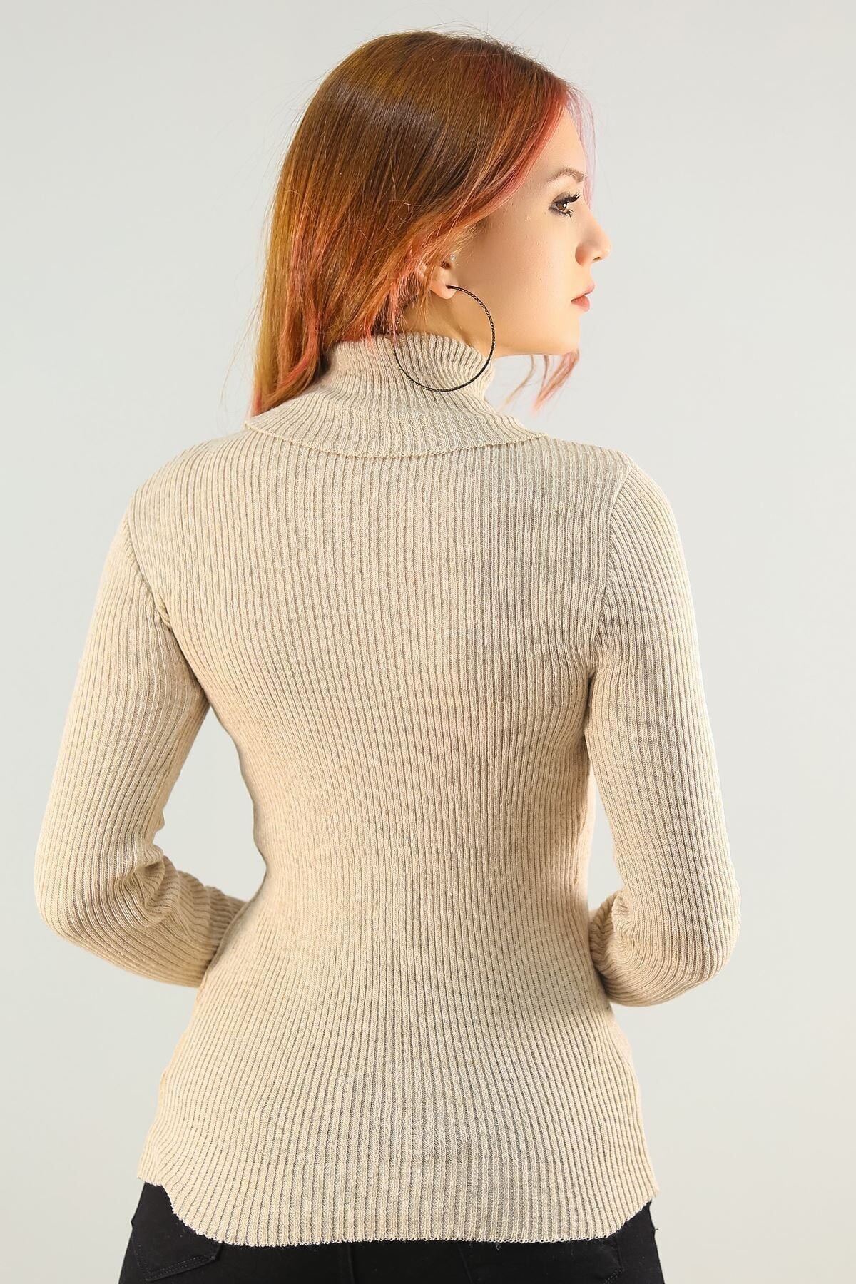 Kadın Açık Bej Boğazlı Fitilli Triko Kazak HZL22W-H100011