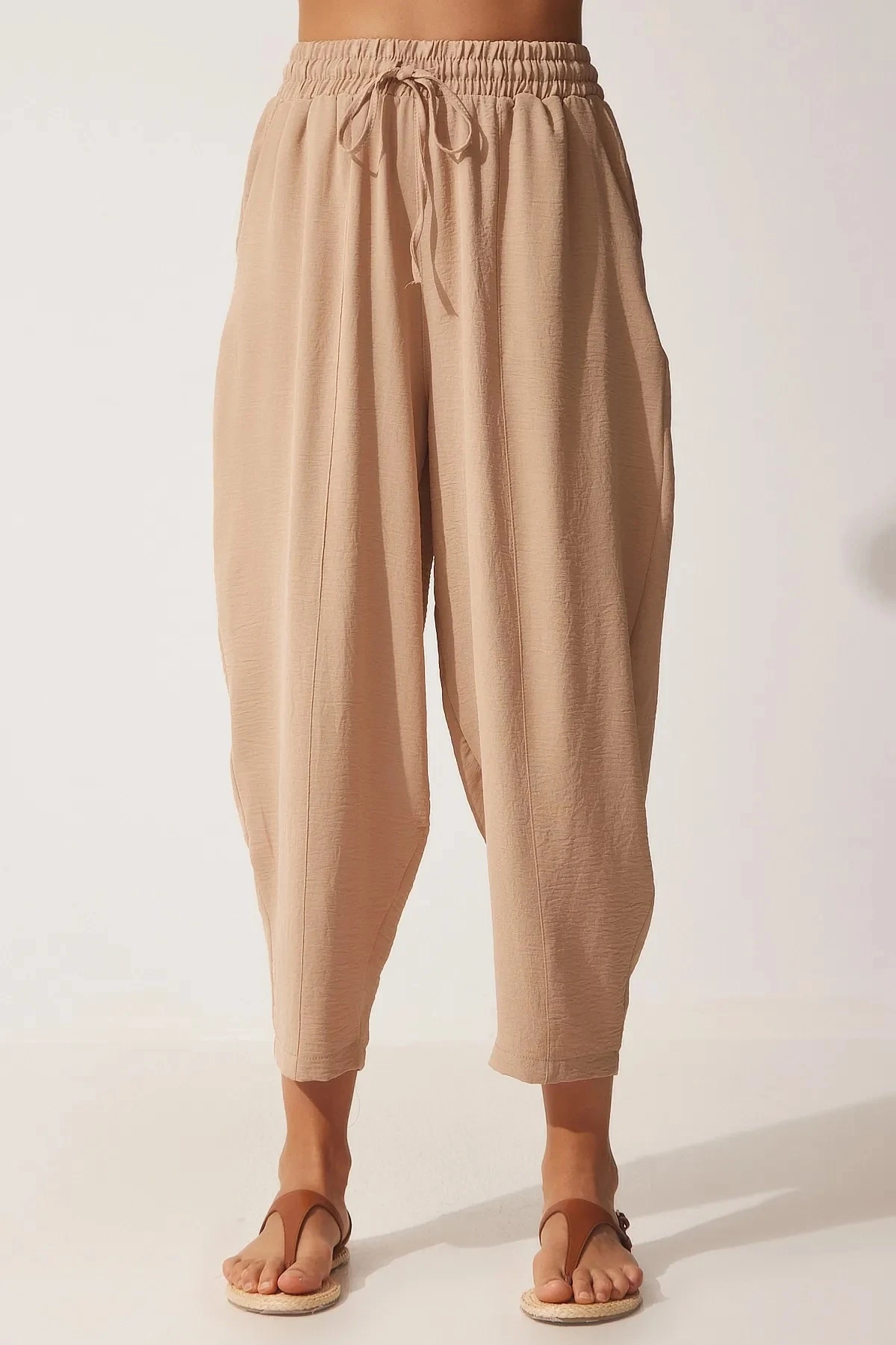 Kadın Bej Cepli Beli Lastikli Ayrobin Şalvar Pantolon HZL23S-BD165911