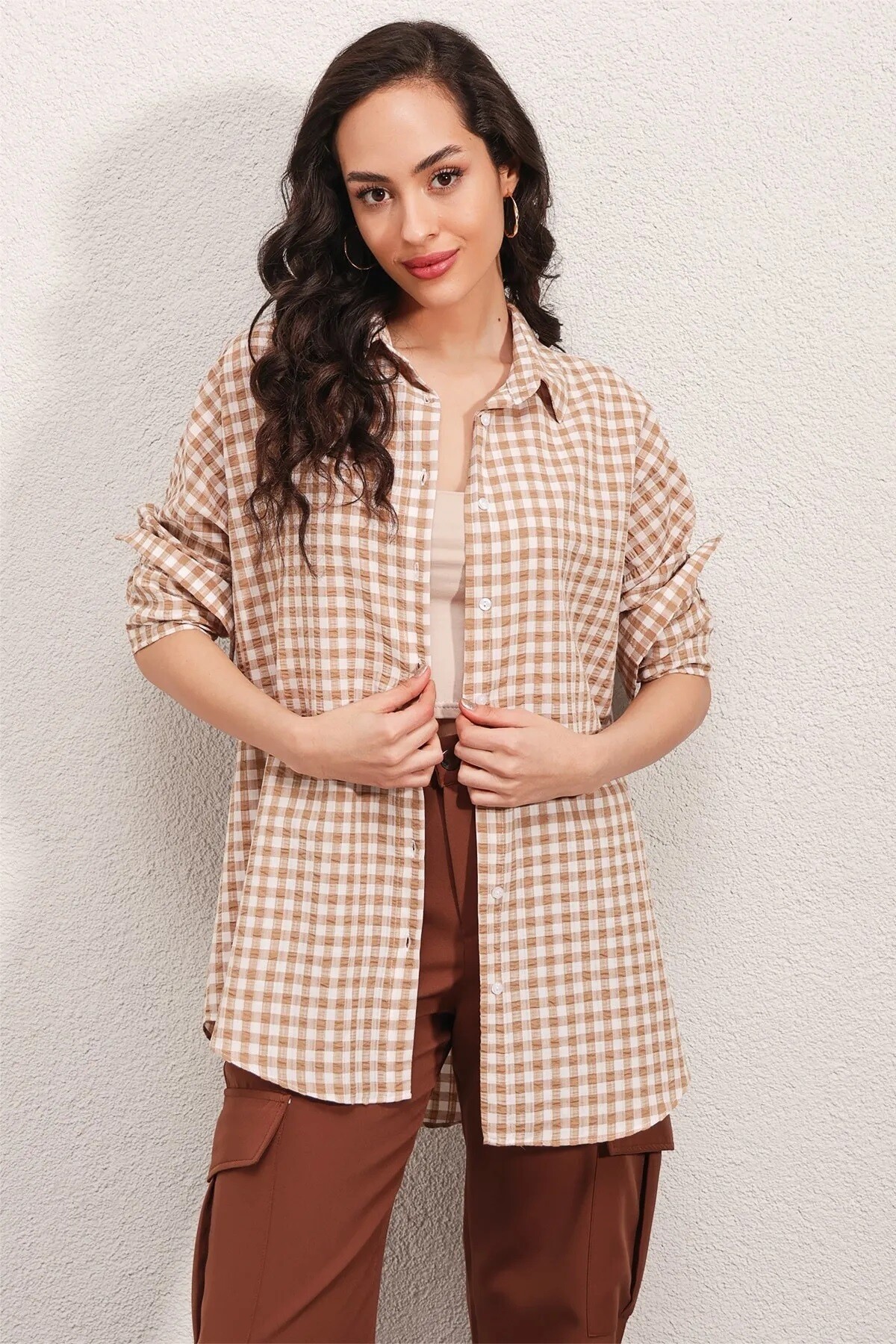 Kadın Bej Kareli Oversize Gömlek HZL22W-BD1201451