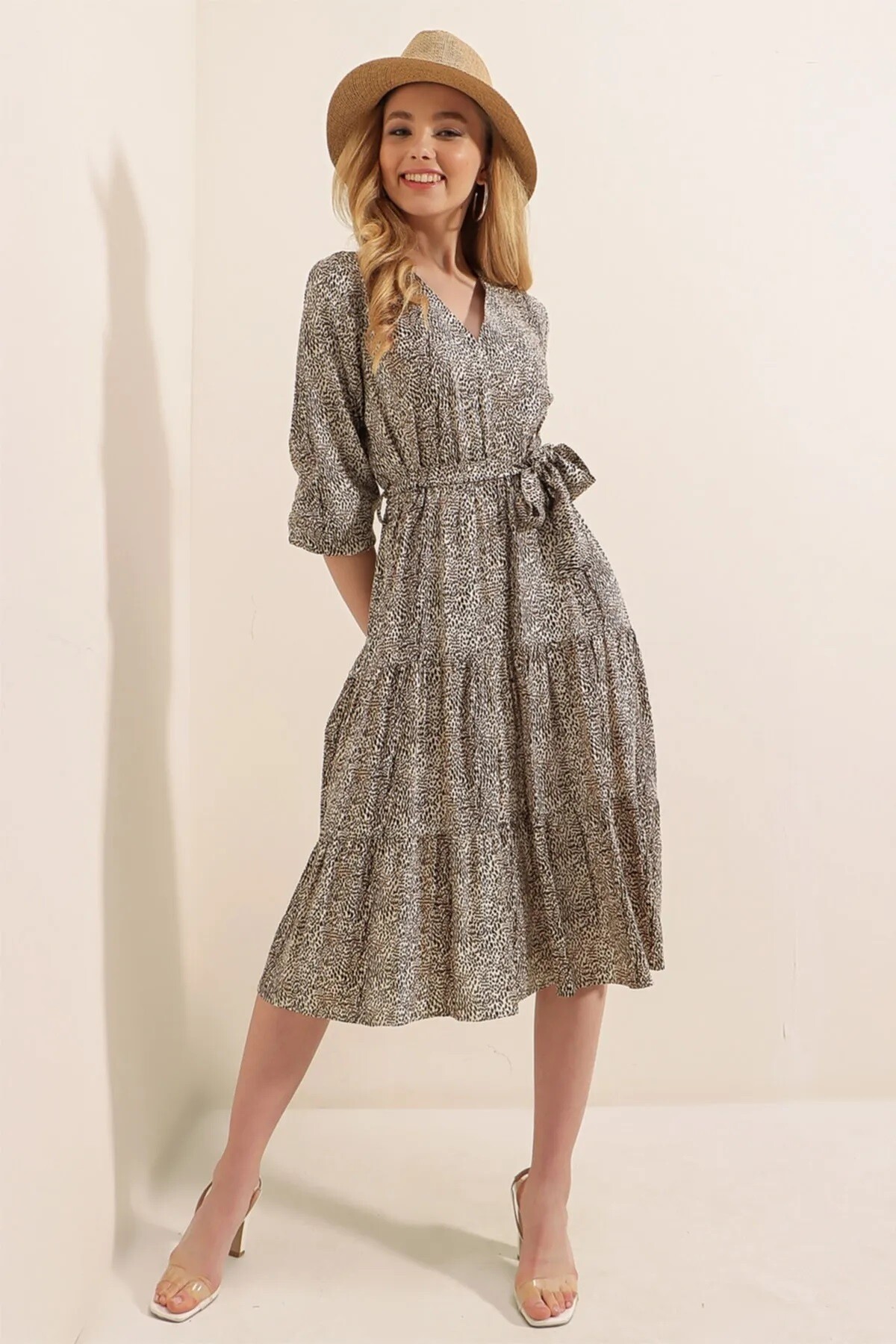 Kadın Bej Kruvaze Yaka Uzun Kollu Kuşaklı Elbise HZL23W-BD123201