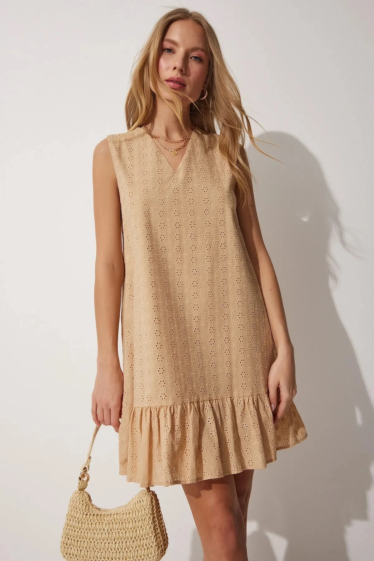 Kadın Bej V Yaka  Fistolu Mini Elbise HZL23S-BD123911