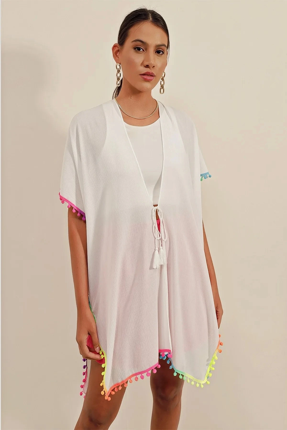Kadın Beyaz Önü İp Bağcıklı Renk Detaylı Oversize Kimono HZL23S-BD158991