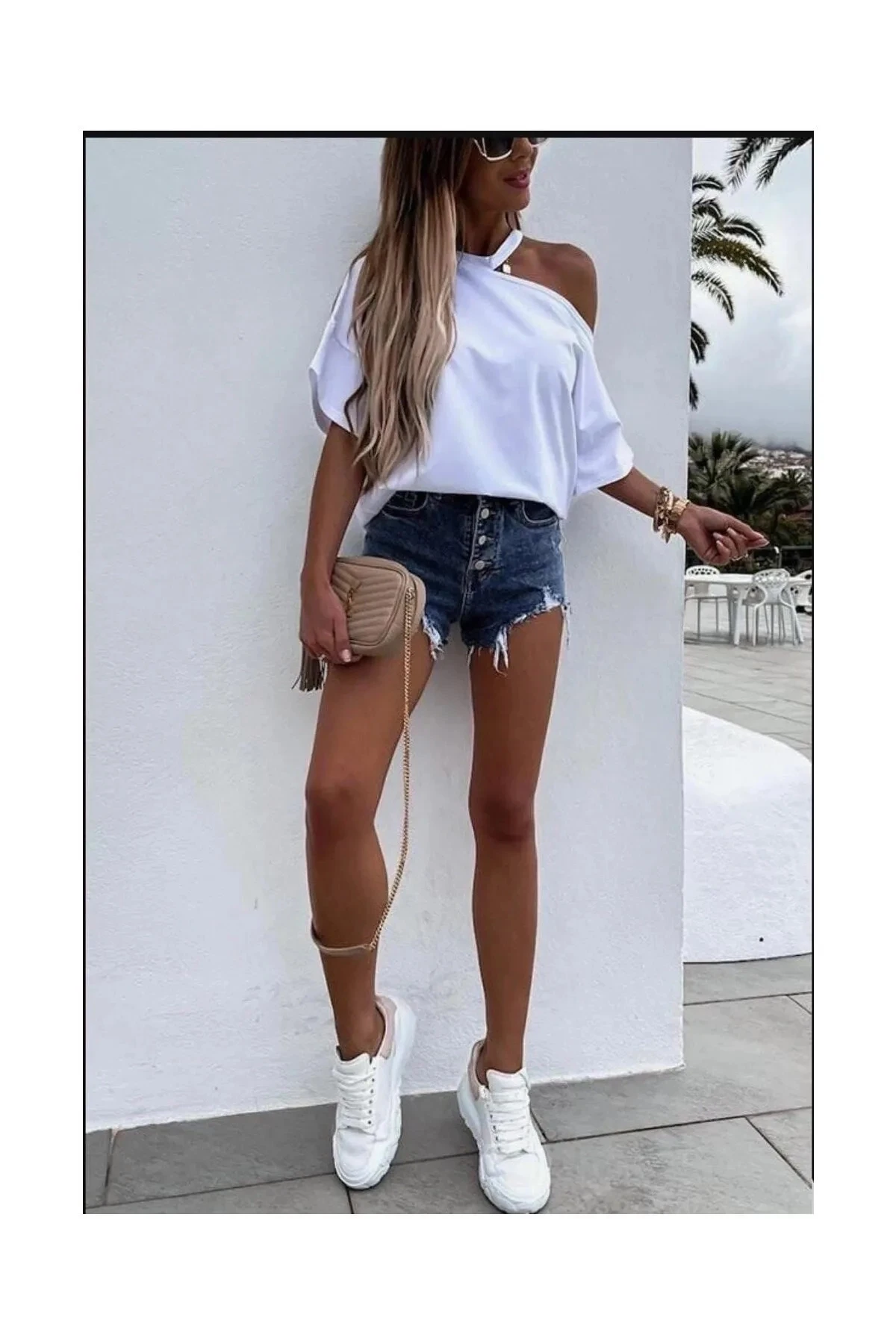 Kadın Beyaz Düz Oversize Kayık Yaka Omuz Detay Örme T-Shirt  HZL23S-DSB120191