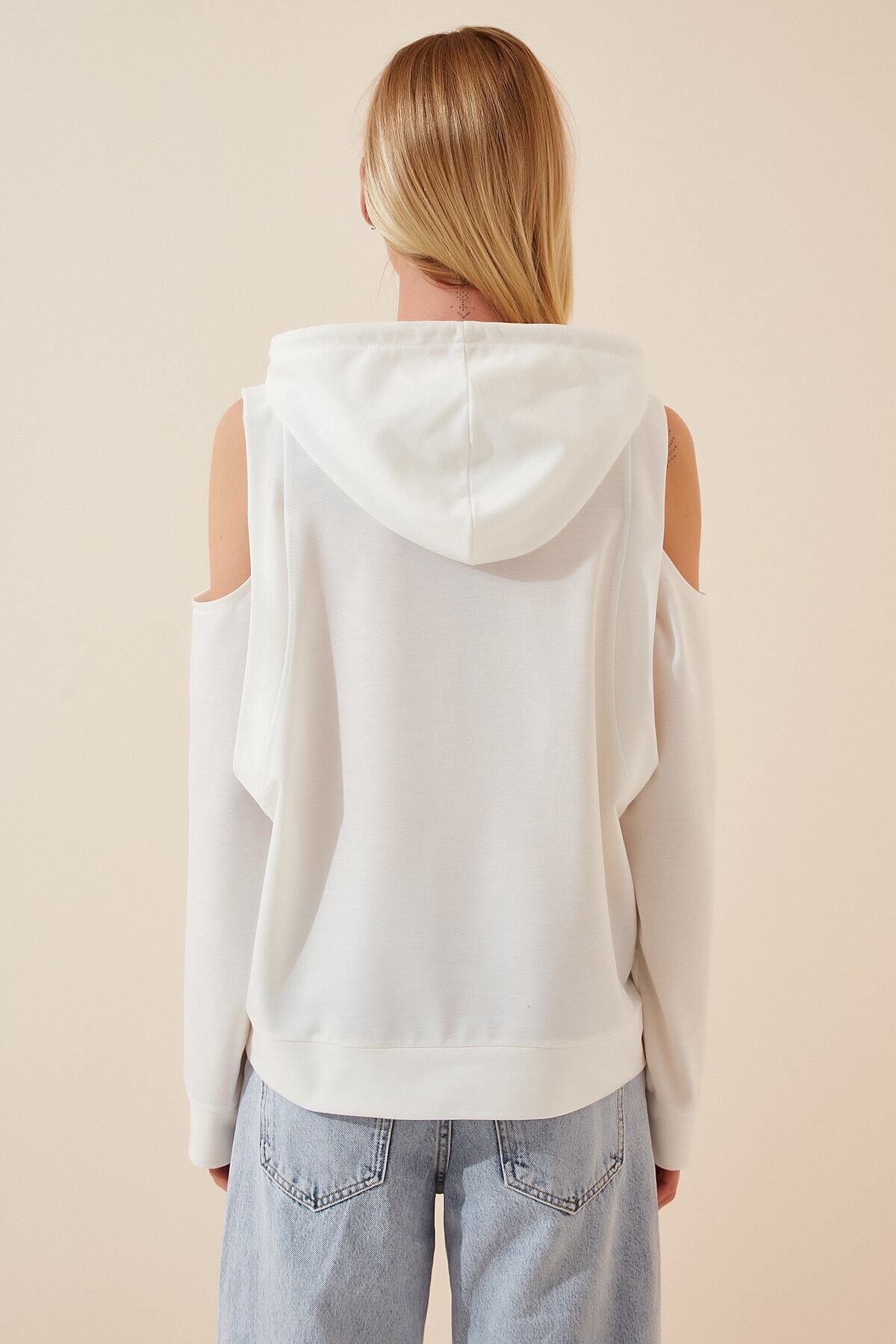 Kadın Beyaz Kapüşonlu Pencereli Mevsimlik Sweatshirt HZL22W-BD1237