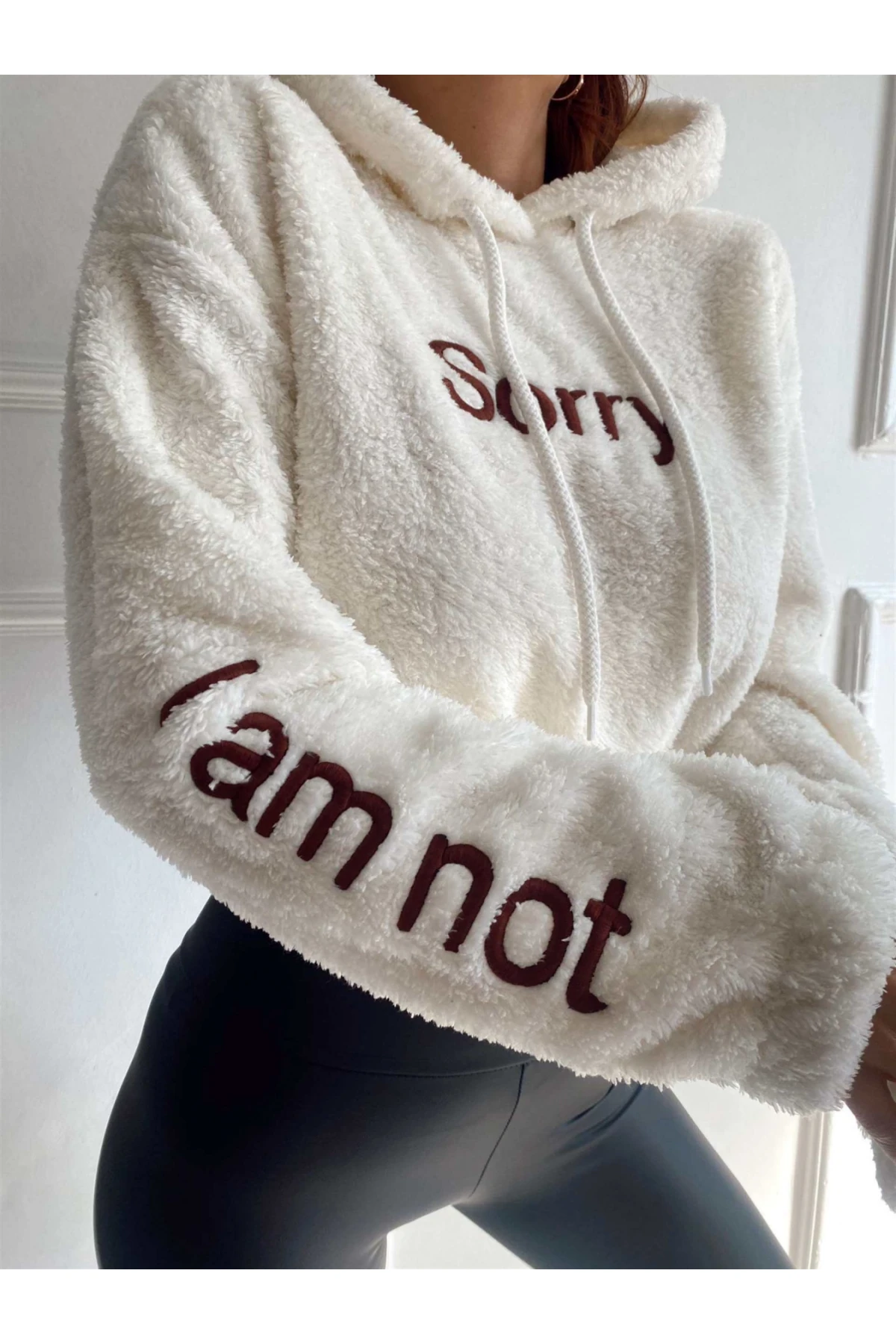 Kadın Beyaz Sorry Baskılı  Beli Lastikli Rahat Peluş Sweatshirt HZL23W-BD1553981