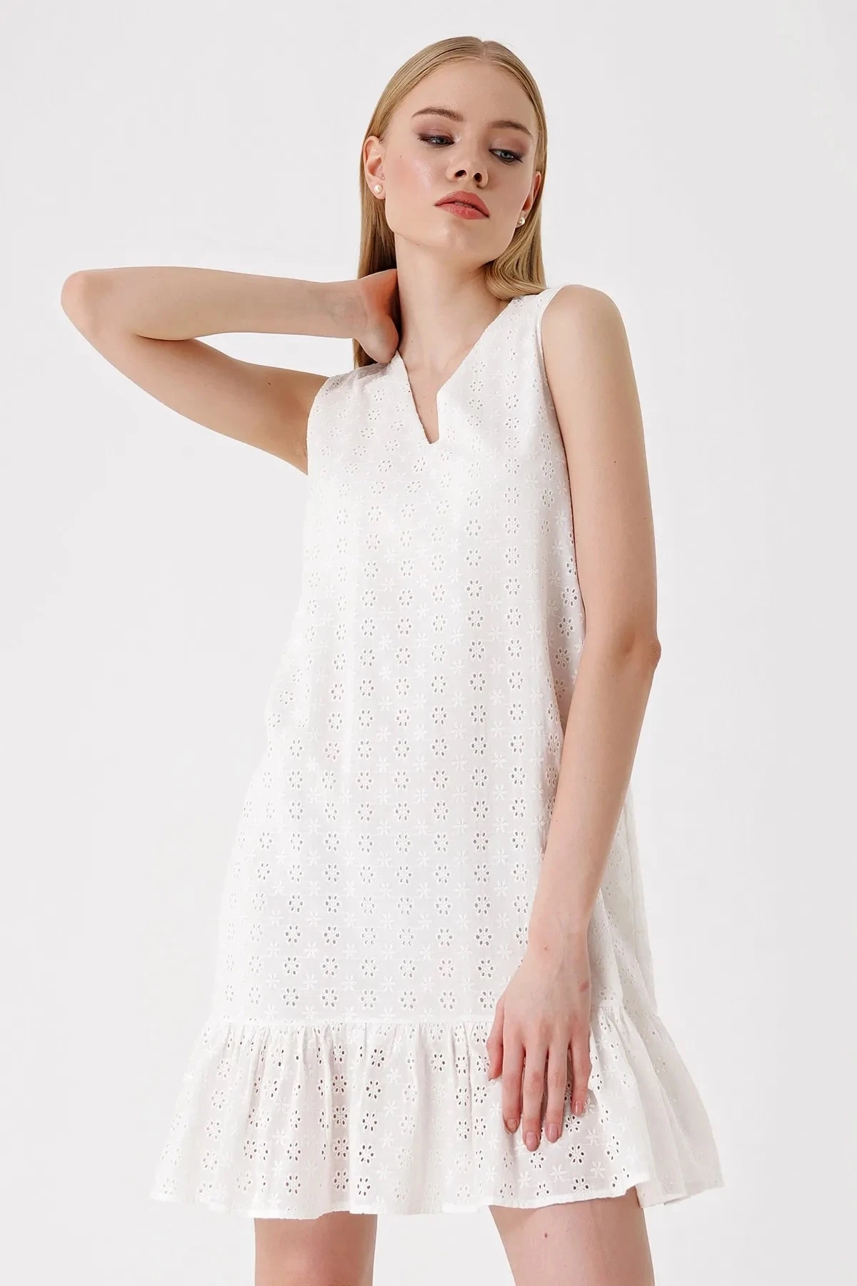 Kadın Beyaz V Yaka  Fistolu Mini Elbise HZL23S-BD123911