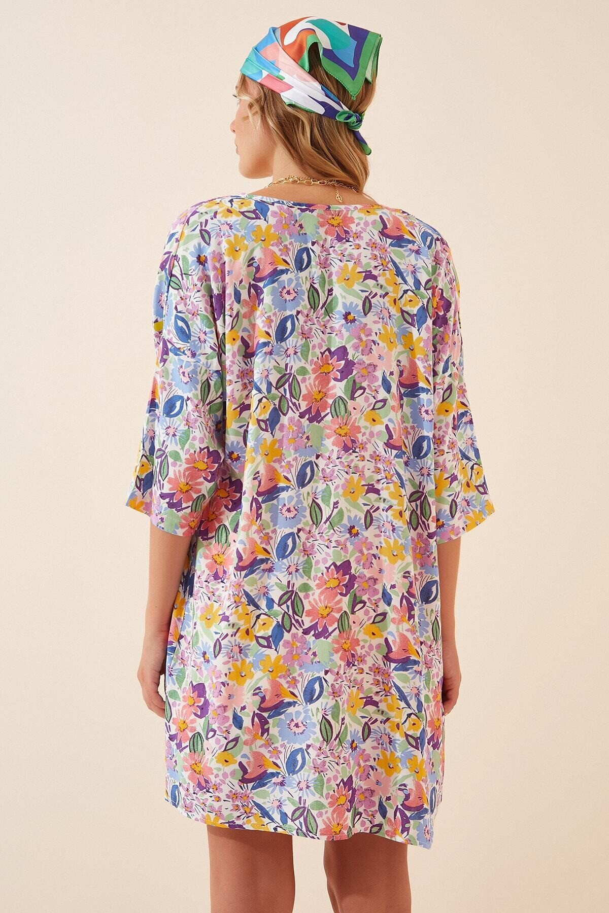 Kadın Canlı Mavi Desenli Viskon Kimono HZL21S-5832