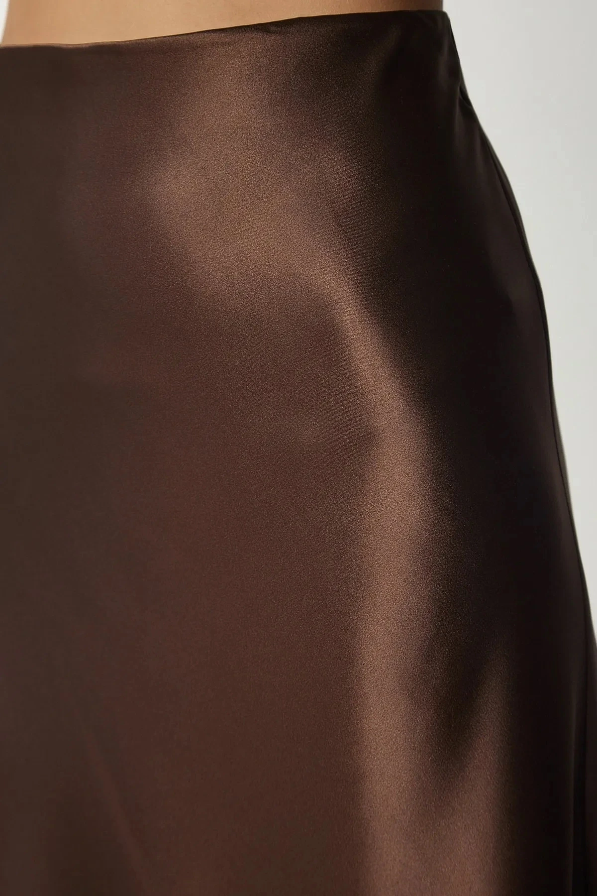 Kadın Çikolata Saten Yüzeyli Beli Lastikli Midi Boy Etek Hzl23s-bd1101471