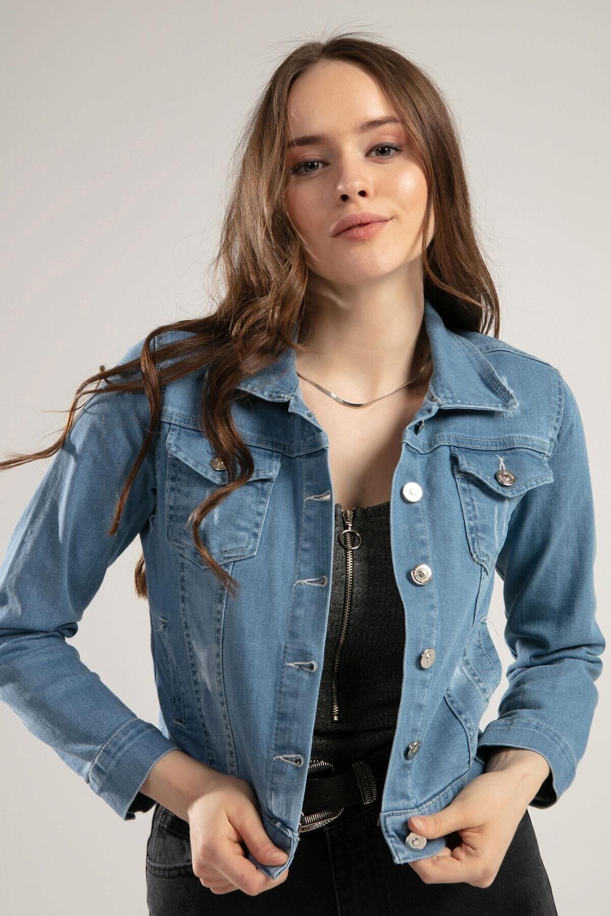 Kadın Denim Crop Cepli Kot Ceket HZL22W-BD106501