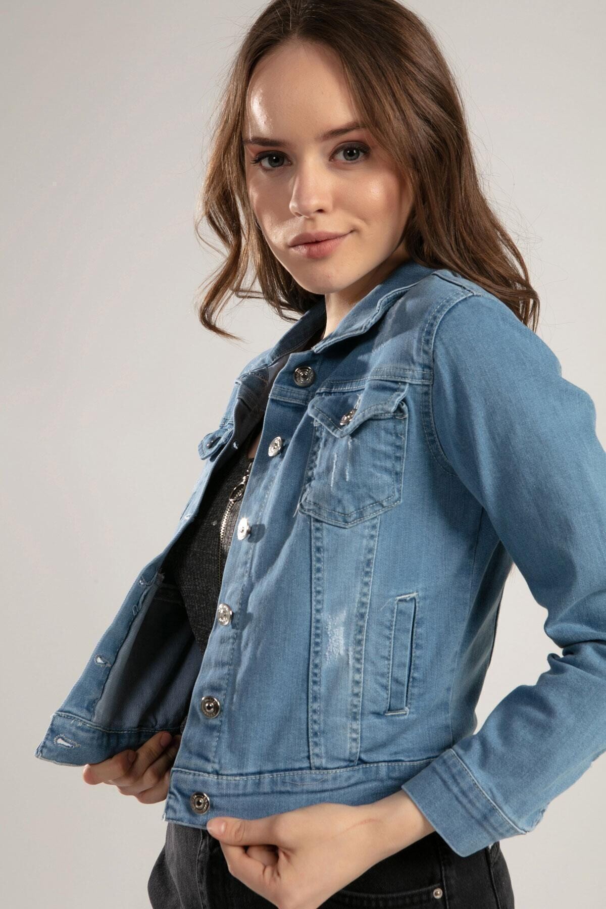 Kadın Denim Crop Cepli Kot Ceket HZL22W-BD106501