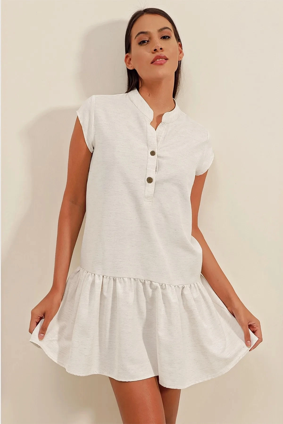 Kadın Ekru Hakim Yaka Düğmeli Yazlık Keten Elbise HZL23S-BD124251