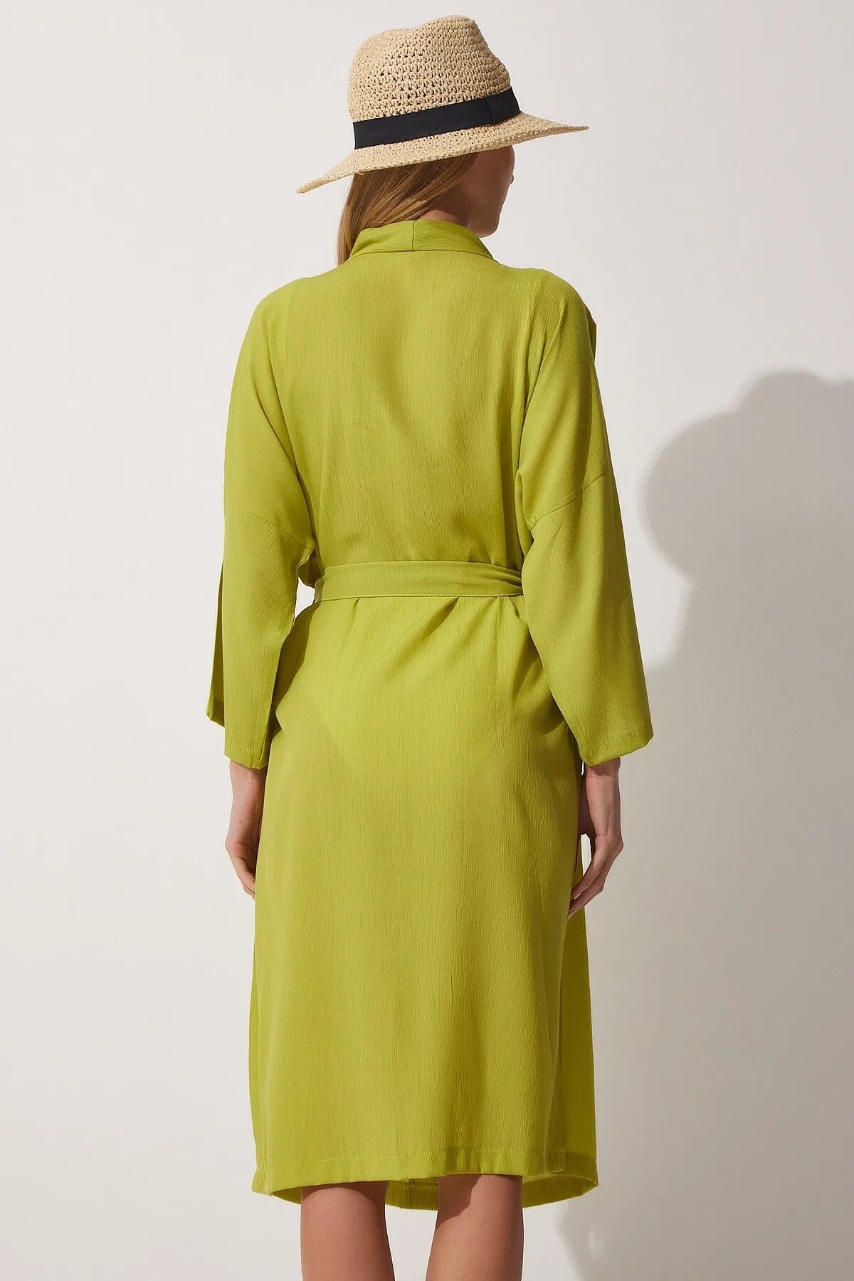 Kadın Fıstık Yeşili Kuşaklı Yırtmaçlı Uzun Kimono HZL22S-BD158351