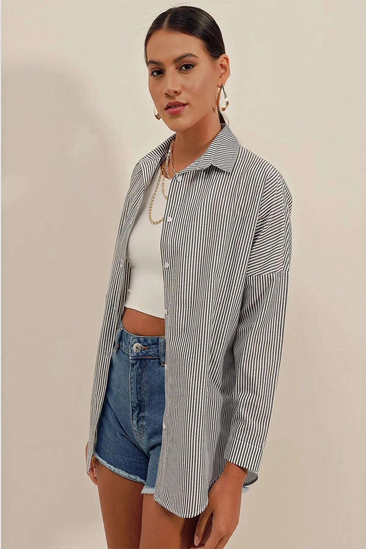 Kadın Gri Çizgili  Oversize Poplin Gömlek HZL23S-BD1201751