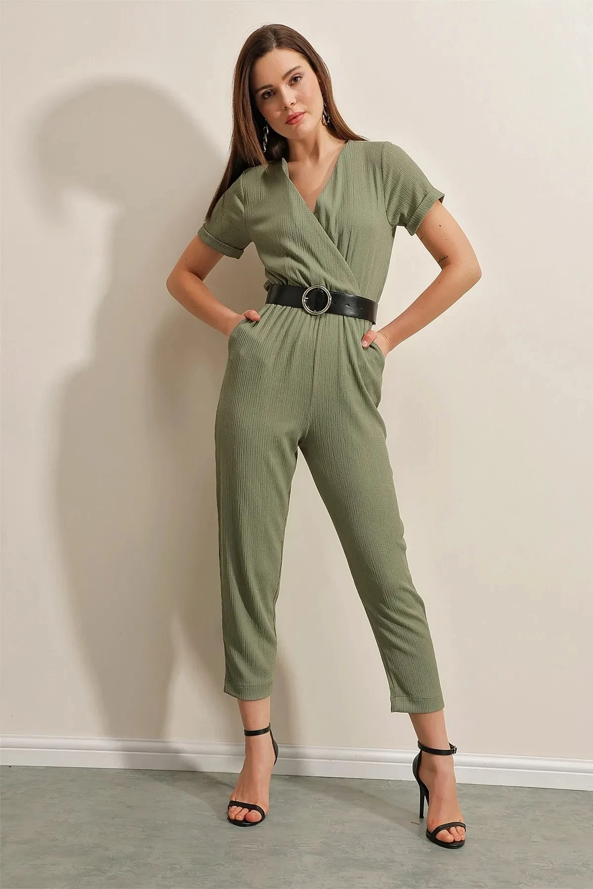 Kadın Haki Beli Lastikli  V Yaka Deri Kemerli Örme Tulum HZL23S-BD170221