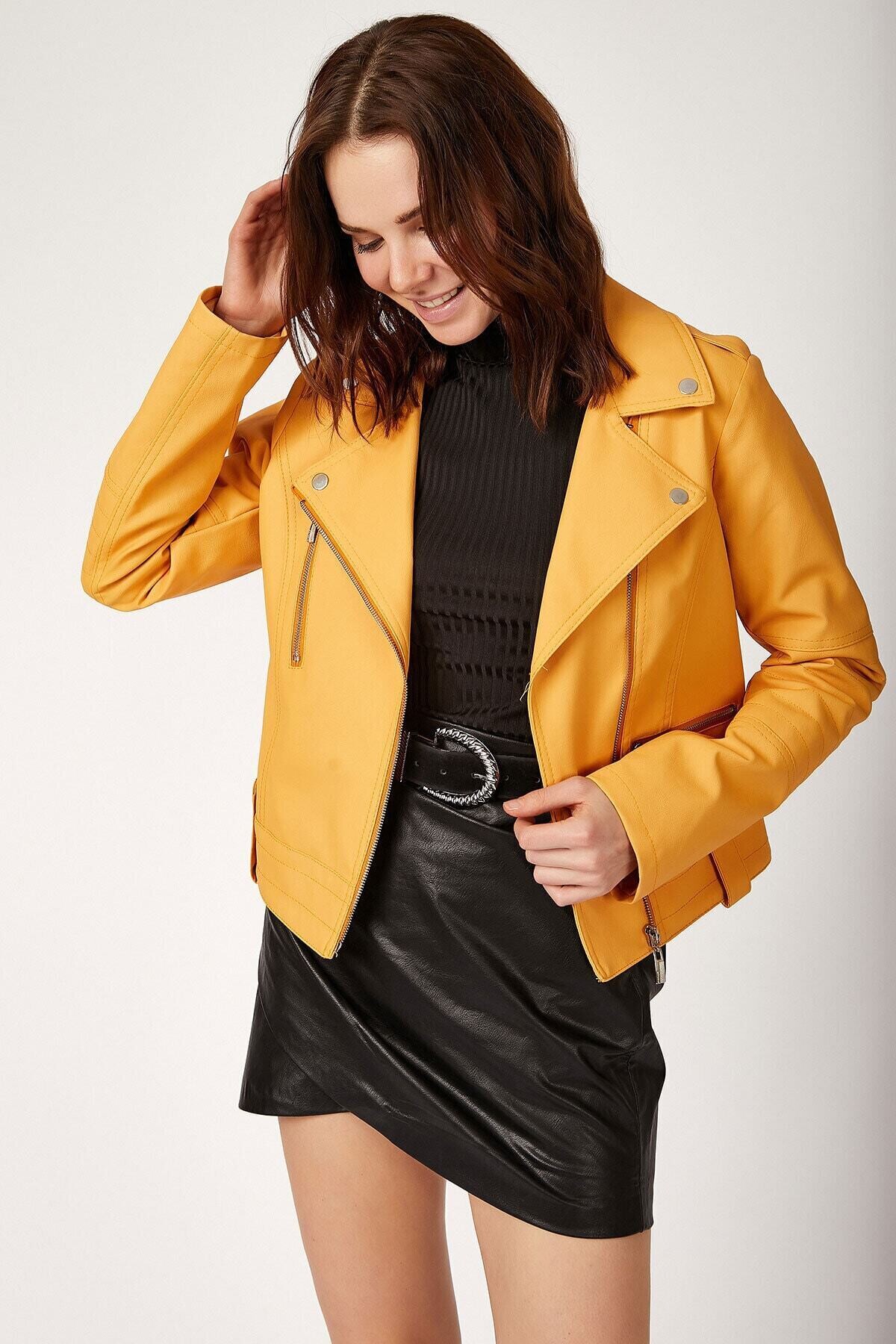 Kadın Hardal Kısa Suni Deri Astarlı Biker Ceket HZL22W-BD110251