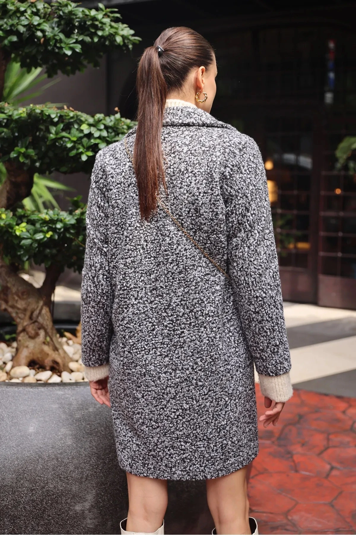 Kadın Kırçıllı Siyah Tek Düğmeli Çift Cepli Astarlı Buklet Kaşe Kaban HZL22W-BD190821