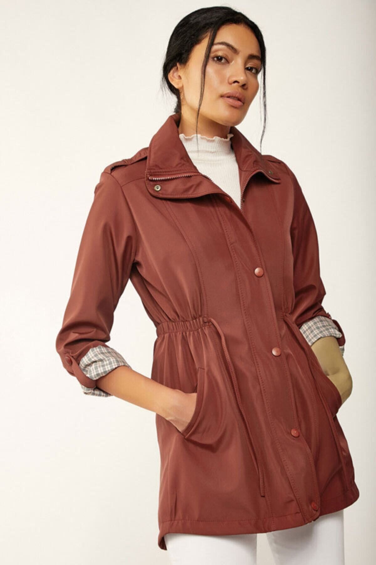 Kadın Kiremit Cep Detaylı Beli Büzgülü Astarlı Trençkot HZL22W-BD156691