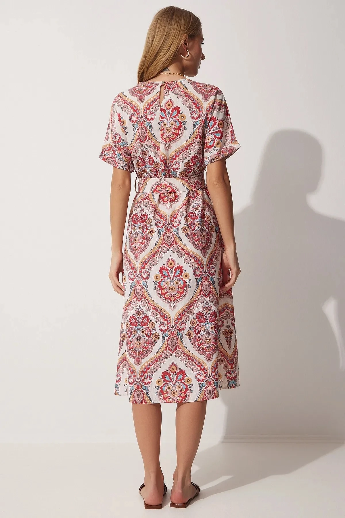 Kadın Kırmızı Ekru Desenli Kuşaklı Viskon Elbise HZL23S-BD125881