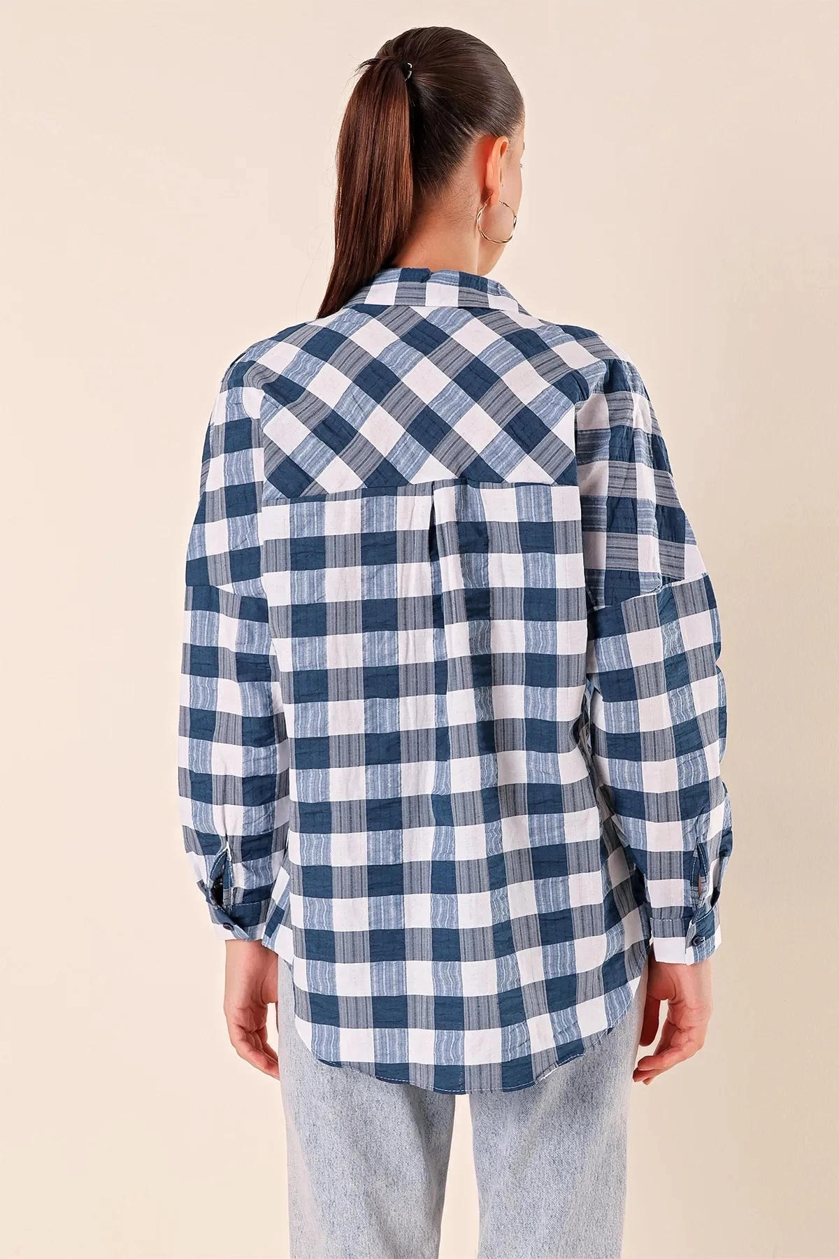 Kadın Lacivert Beyaz Ekose Gömlek HZL22W-BD1201451